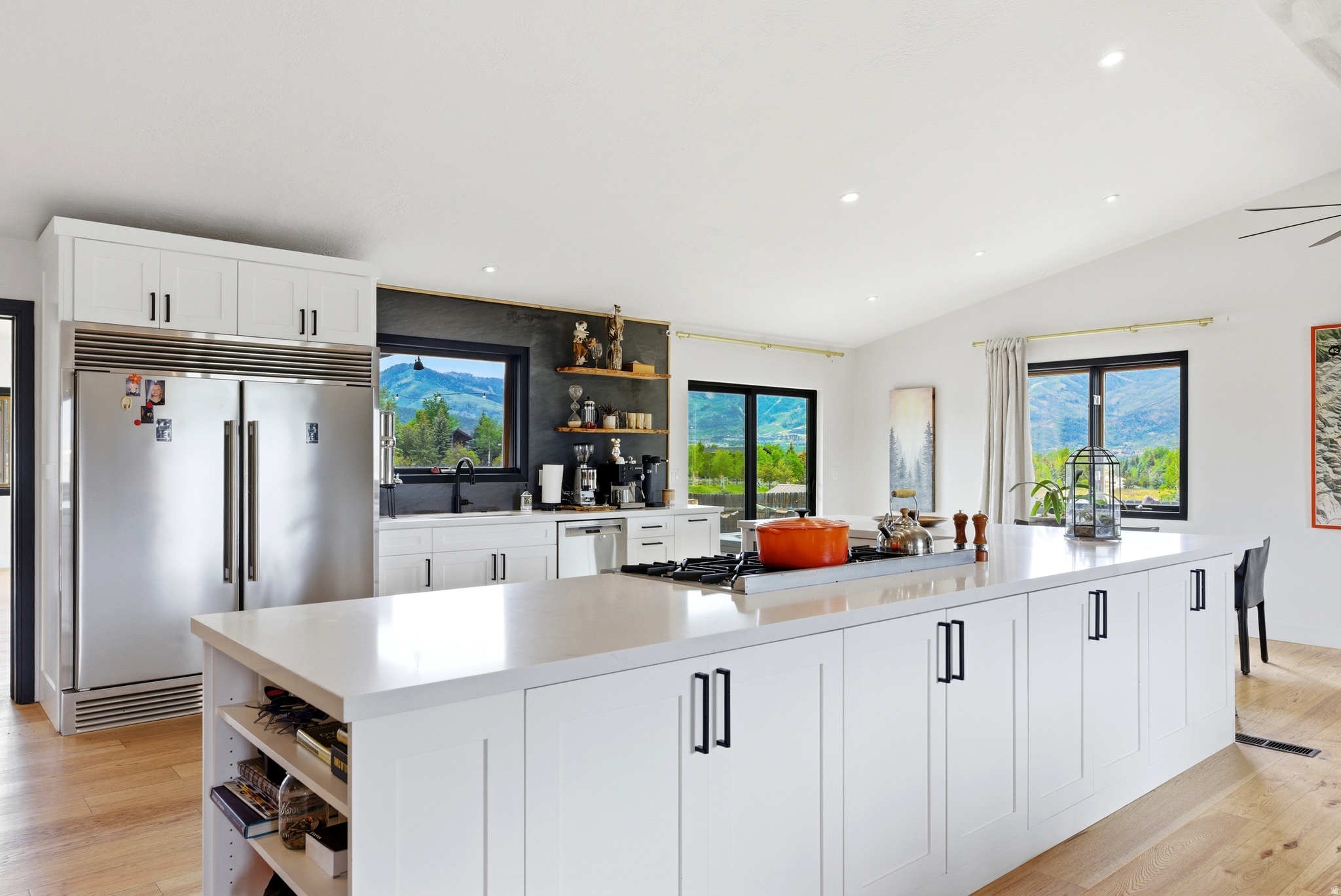 HIGHLAND ESTATES - Residential