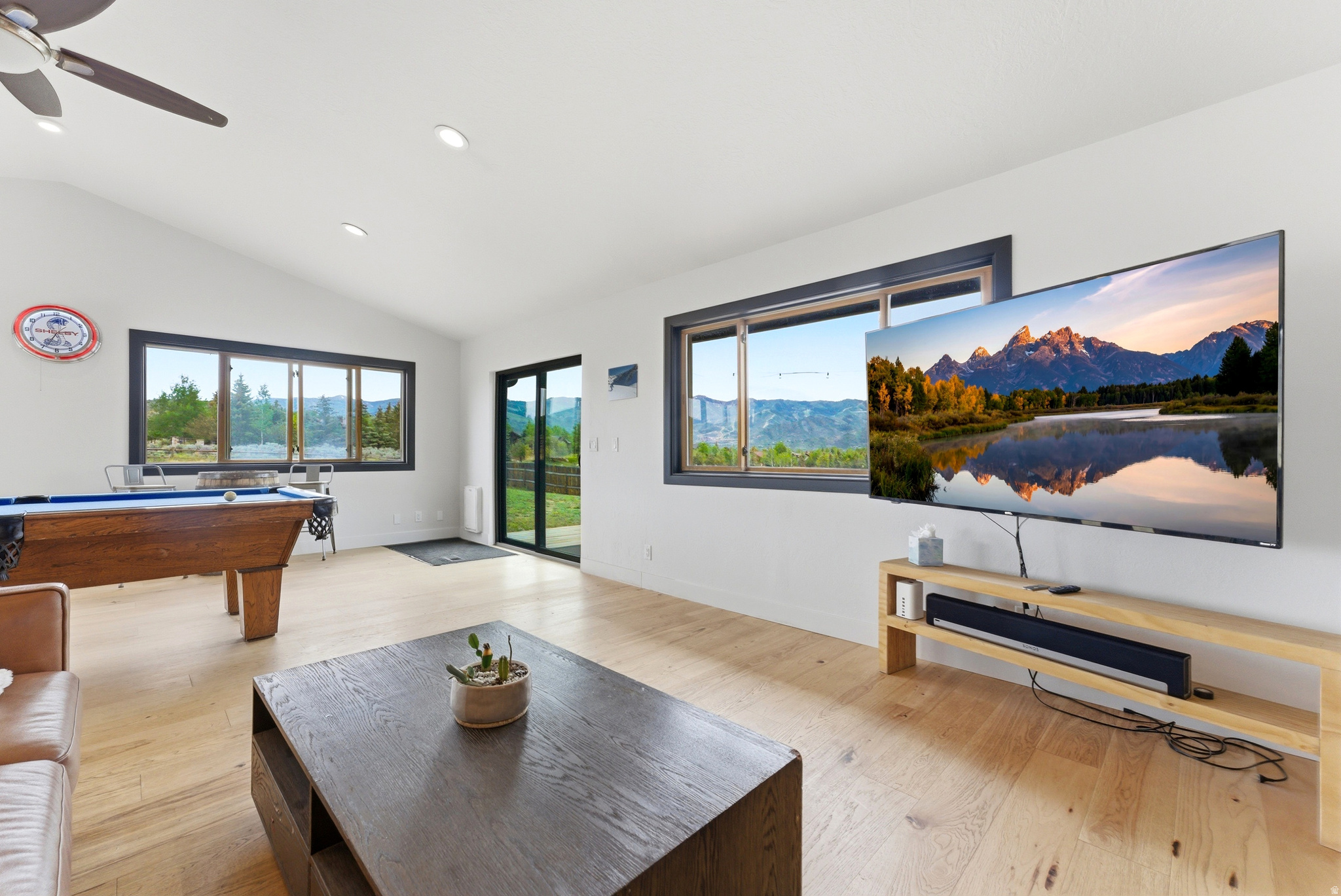 HIGHLAND ESTATES - Residential