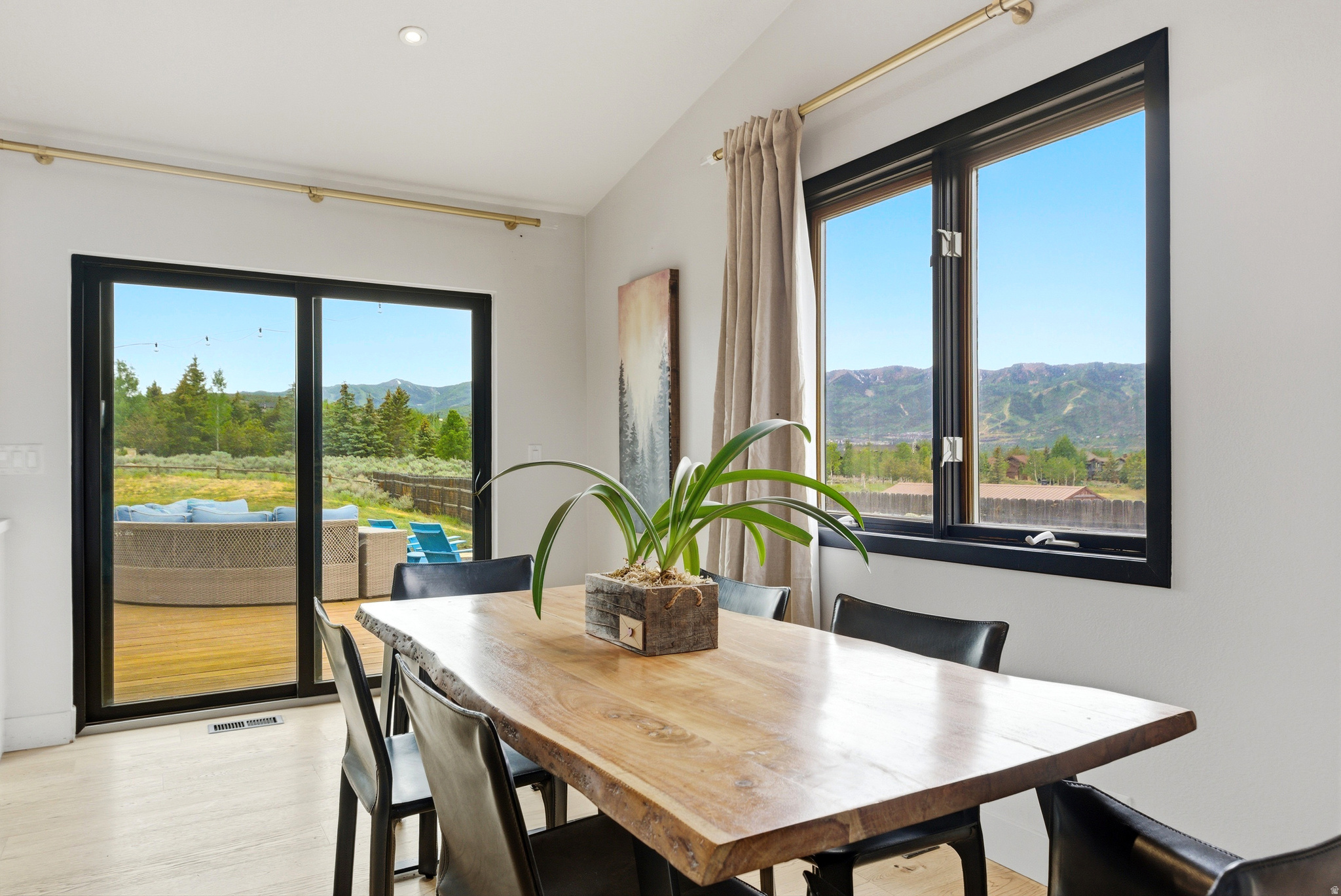 HIGHLAND ESTATES - Residential