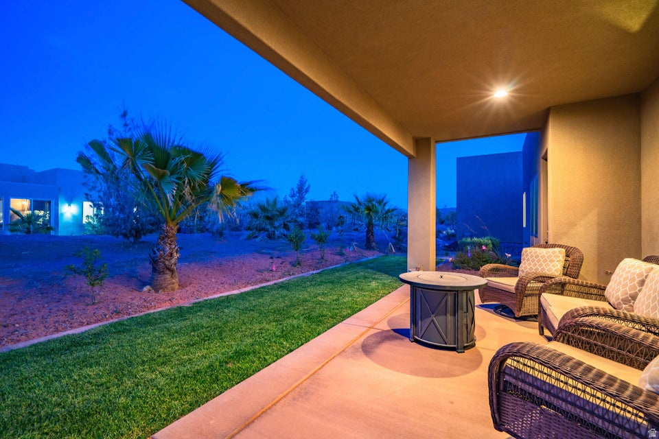 RETREAT AT SAND HOLLOW - Residential