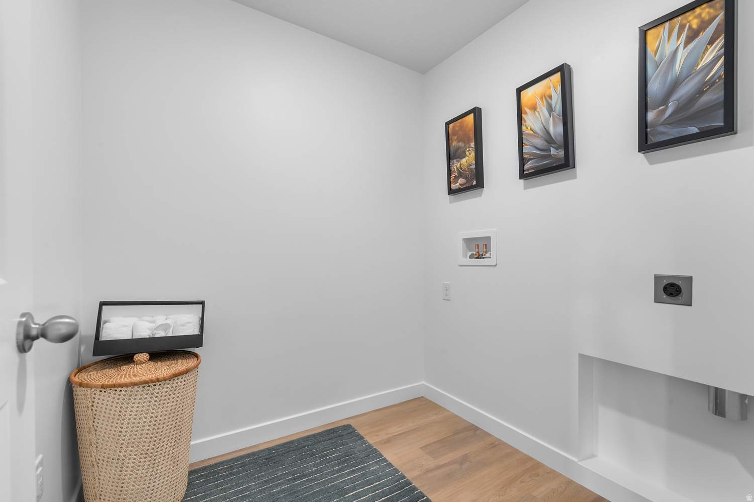 INVERNESS BY D.R. HORTON - Residential