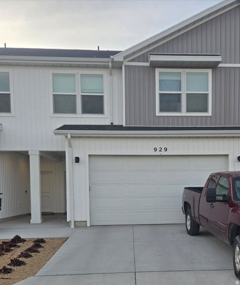 Appraised for $312,000 - walk in to instant equity!!  *Price is approved by bank - SHORT SALE*  Step into equity right away! Appraisal $312,000. Like new townhome in Archibald Estates! Granite/Quartz countertops & white cabinets in kitchen and baths. Nice large pantry & stainless steel appliances. 9 foot ceilings on main floor! Spacious walk in closet & large bathroom in the owner's suite. All appliances and washer/dryer are included. Energy efficient. 8 foot tall garage door. Electric car charging ready across from park/playground. Minutes to I-15 & I-84 and everything in Tremonton. Square footage figures are provided as a courtesy estimate only and were obtained from previous MLS. Buyer is advised to obtain an independent measurement.