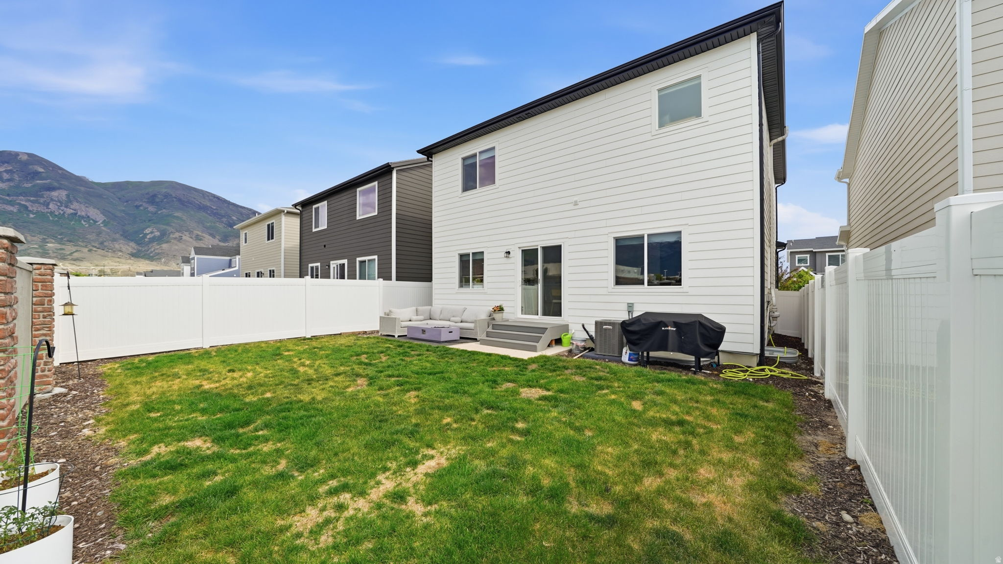 RIDGE - Residential