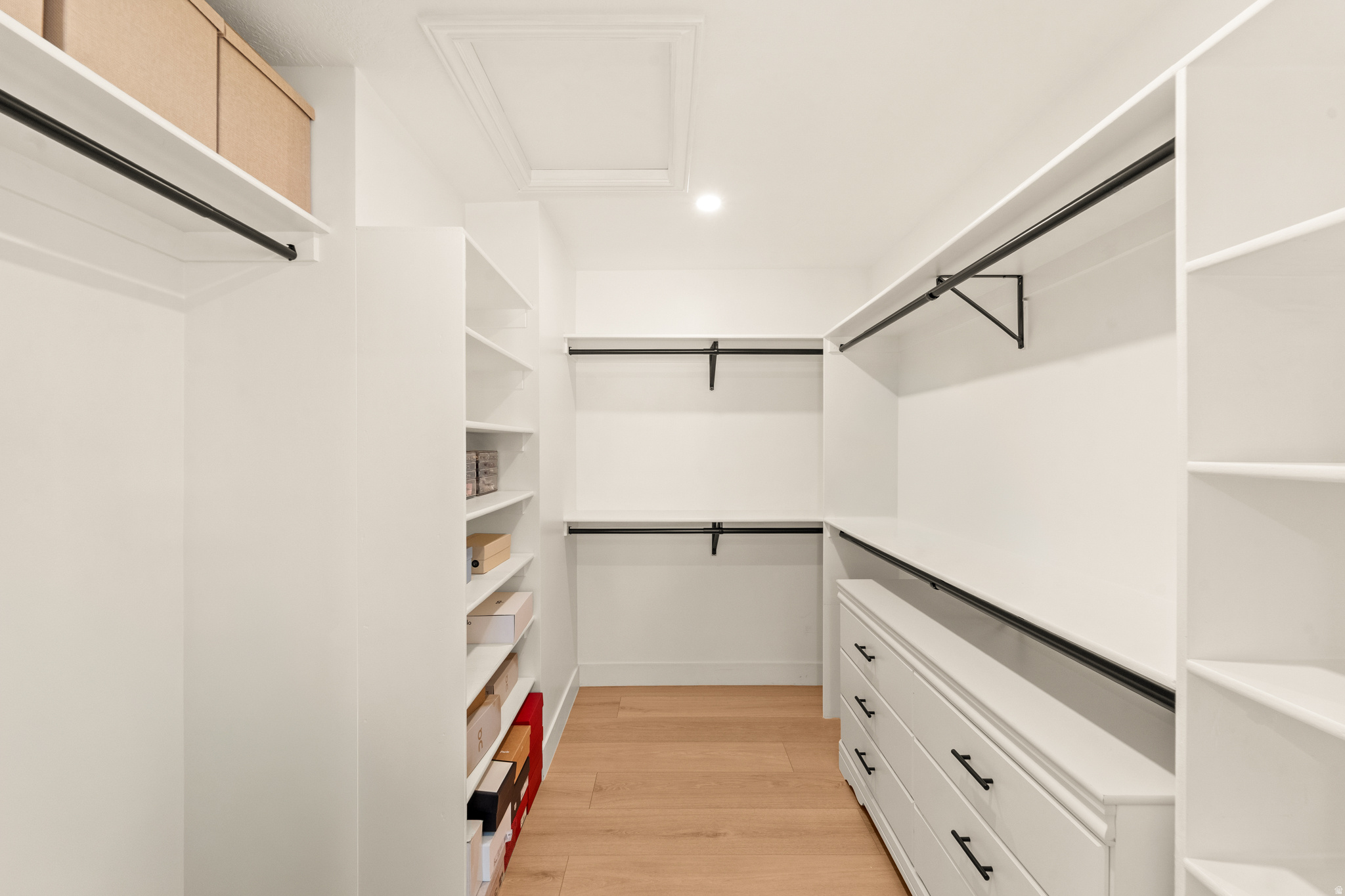 INDIAN HILLS - Residential
