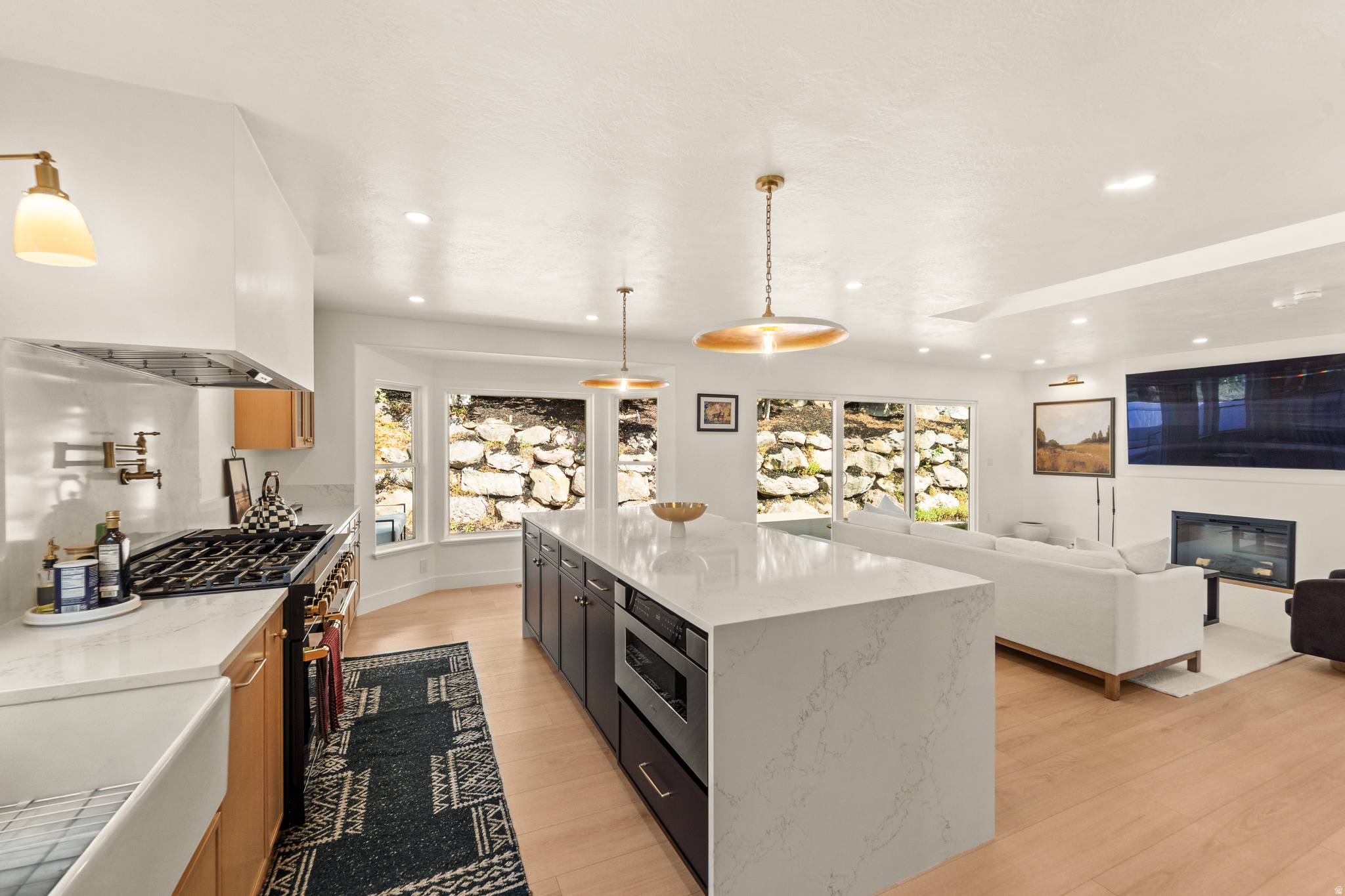 INDIAN HILLS - Residential
