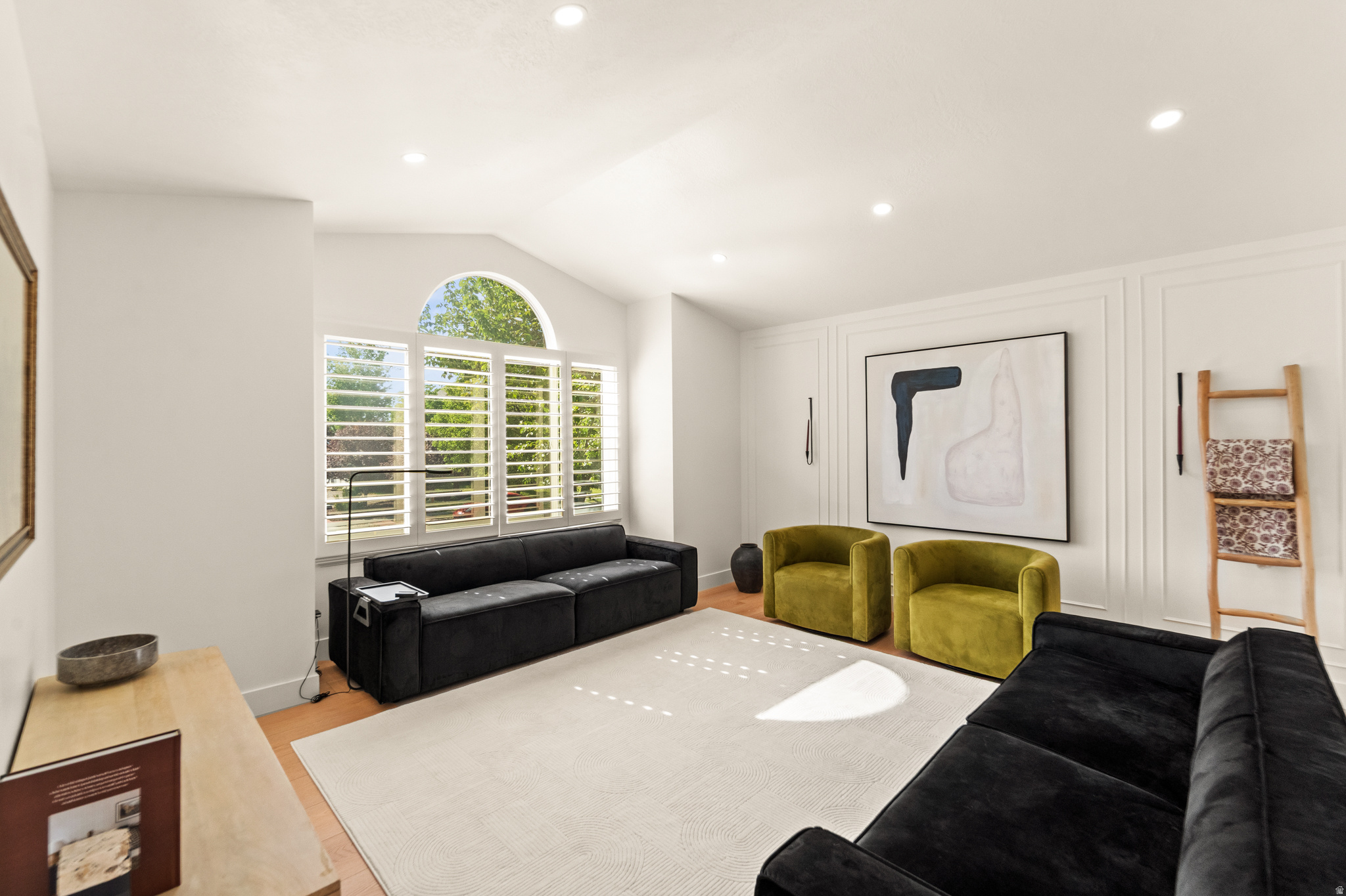 INDIAN HILLS - Residential
