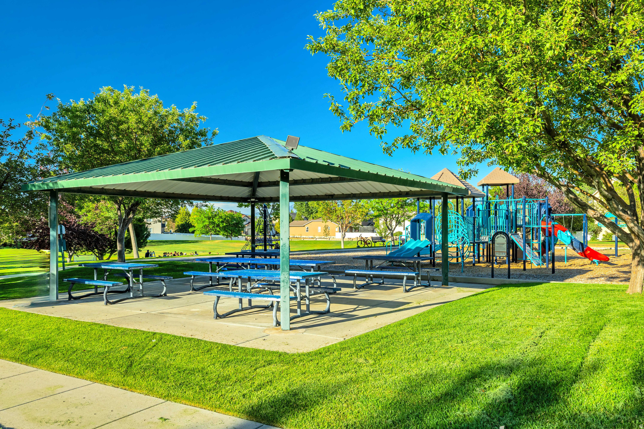HERRIMAN VILLAGE - Residential