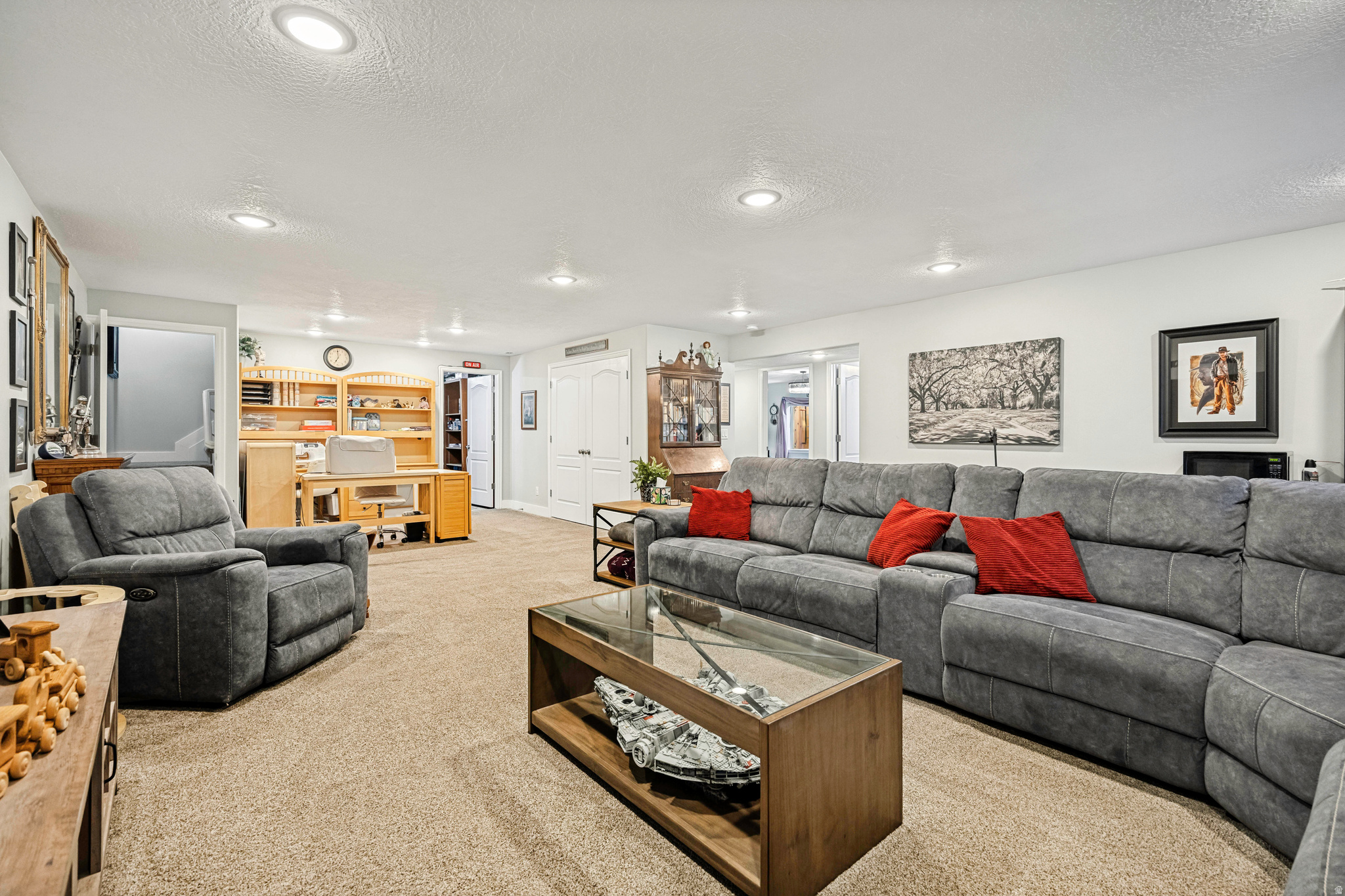 HERRIMAN VILLAGE - Residential