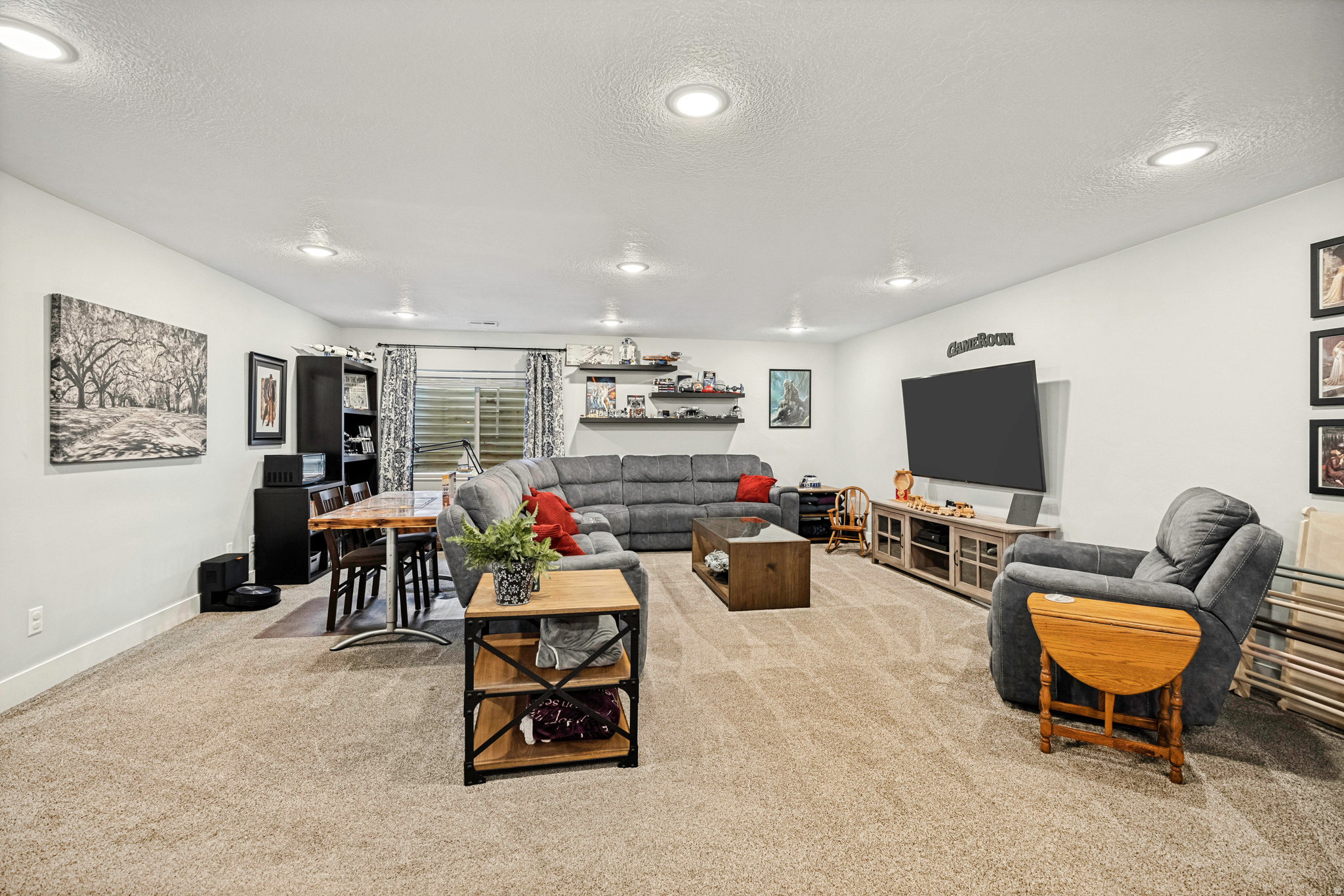 HERRIMAN VILLAGE - Residential
