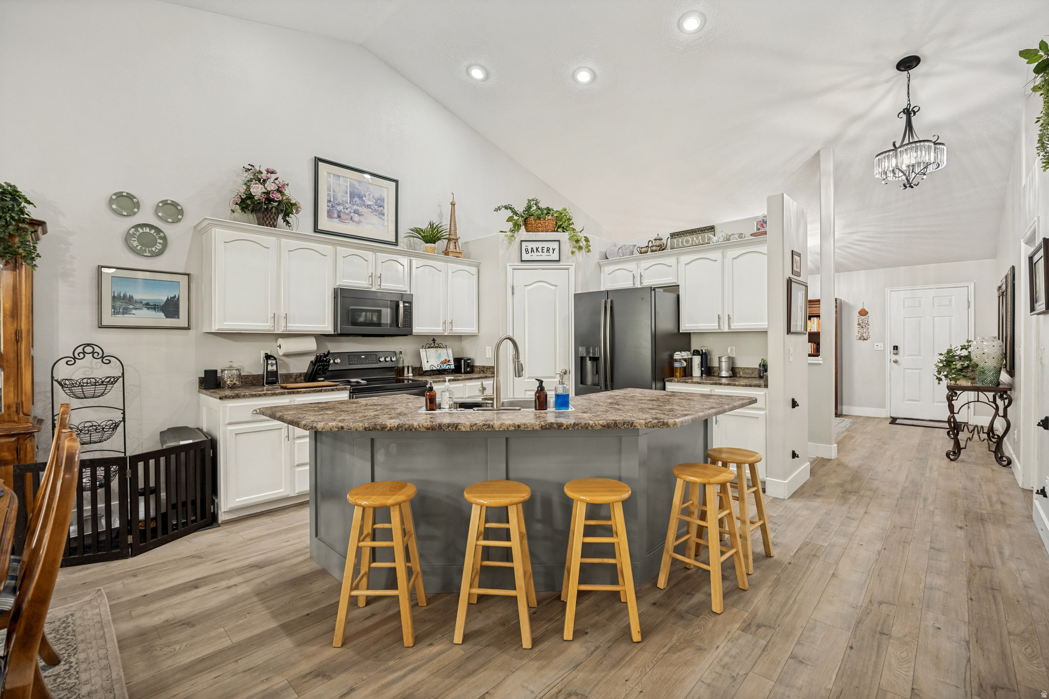 HERRIMAN VILLAGE - Residential