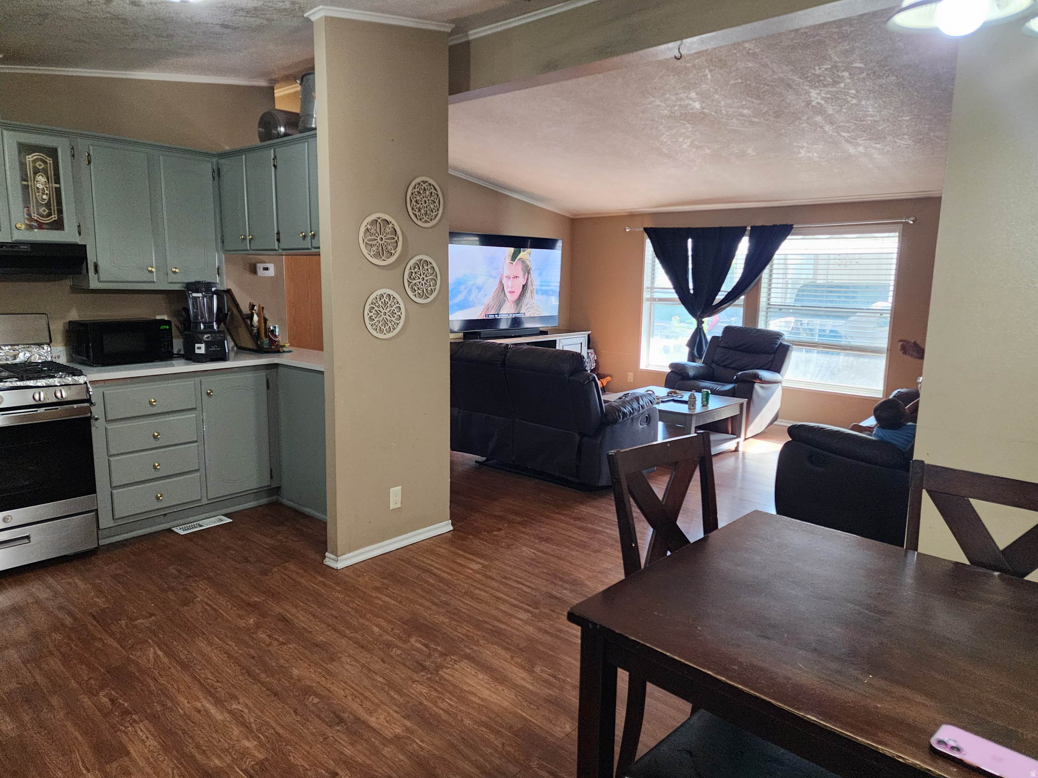 MEADOWBROOK VILLAGE - Residential