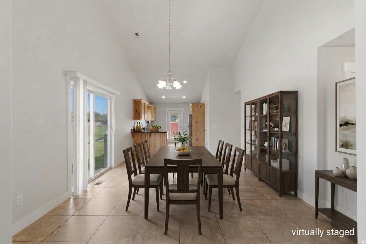 SPANISH TRAILS - Residential