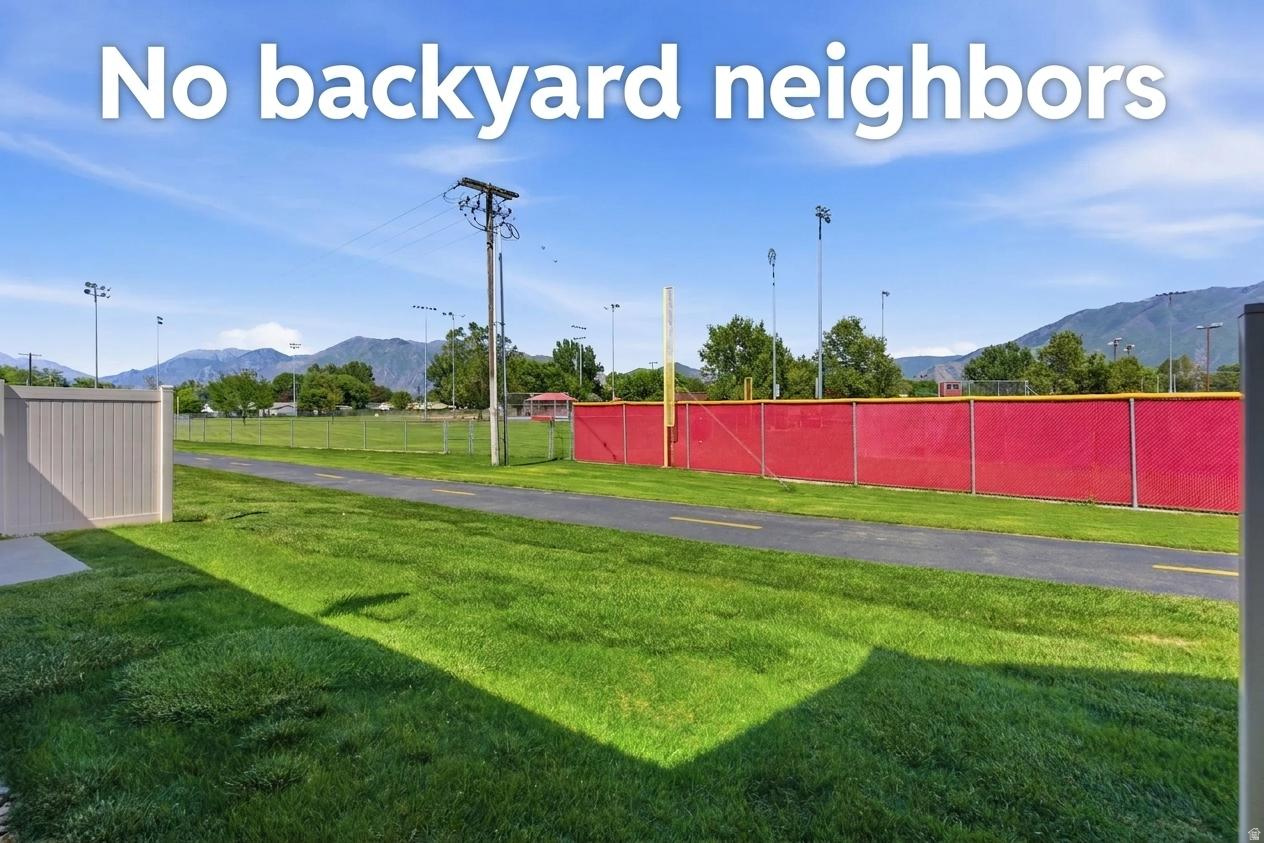SPANISH TRAILS - Residential