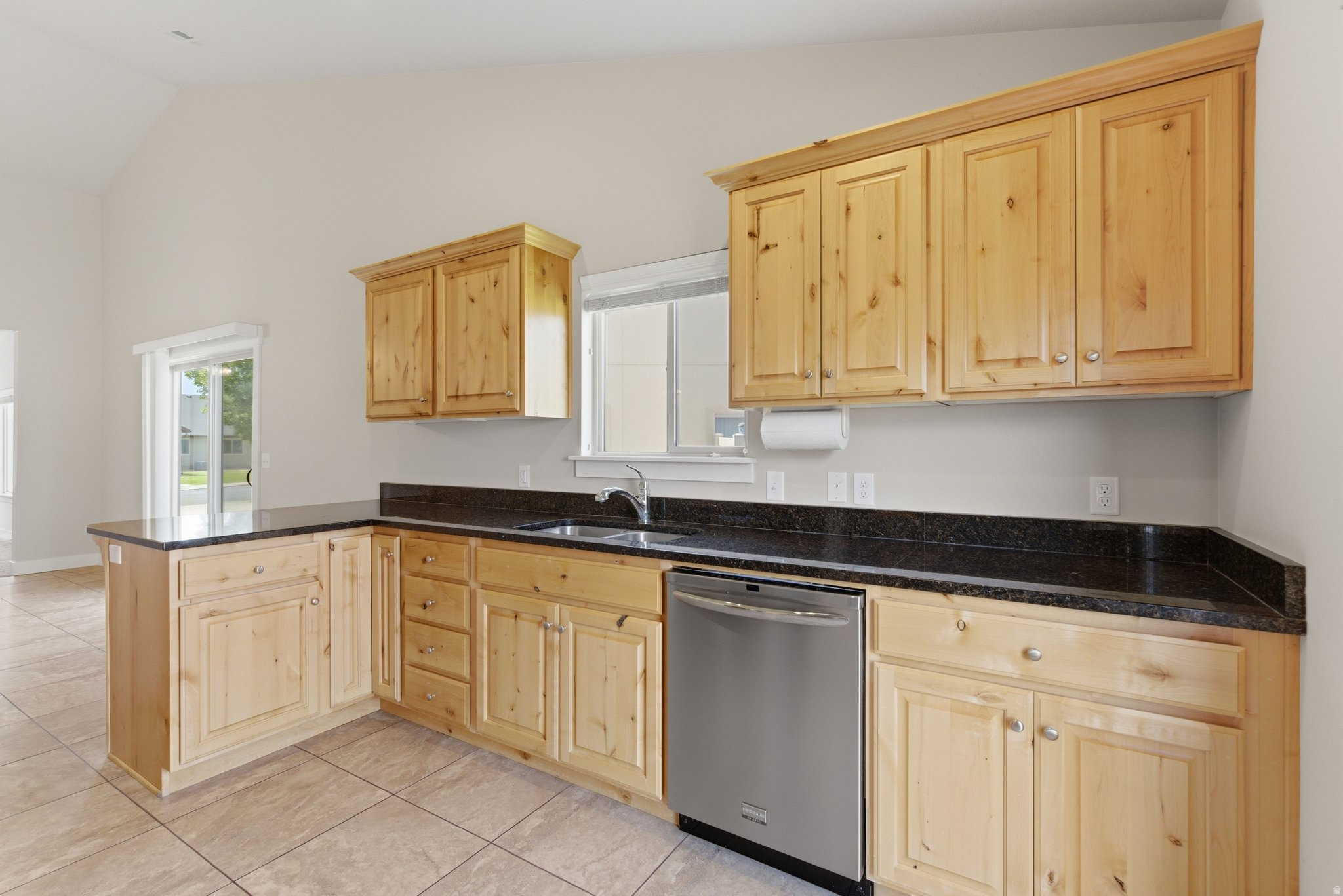 SPANISH TRAILS - Residential