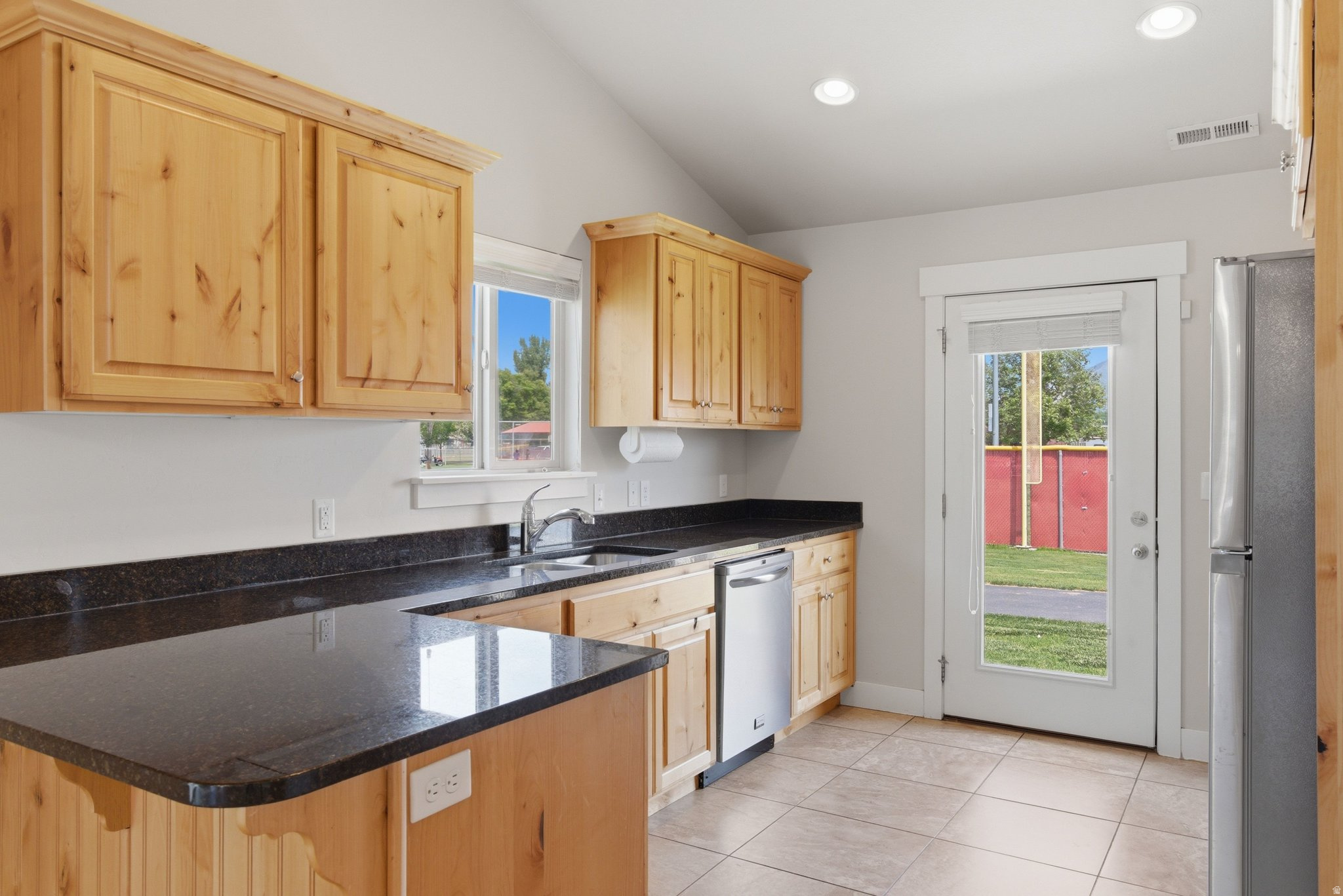 SPANISH TRAILS - Residential