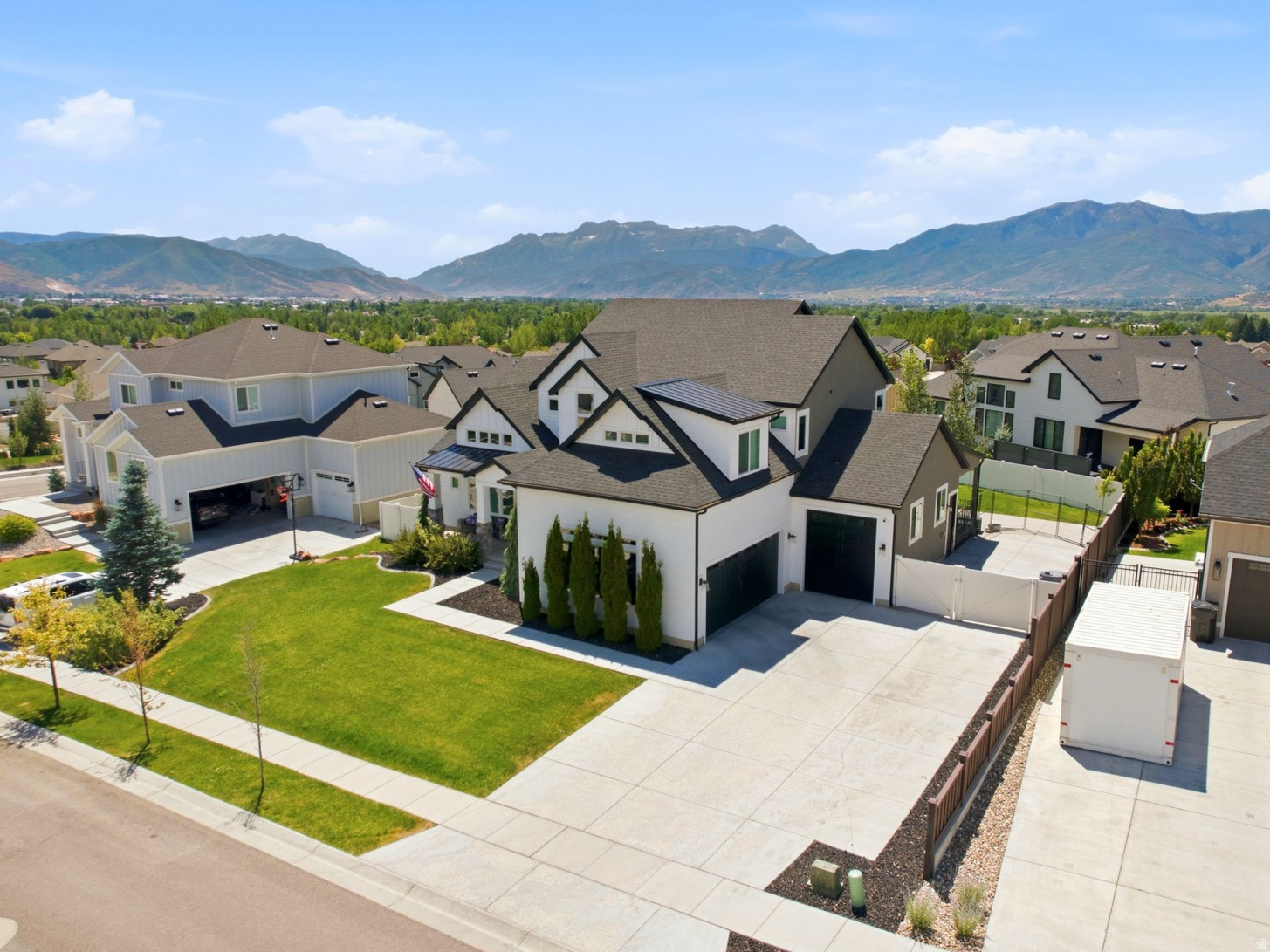 STONE CREEK - Residential