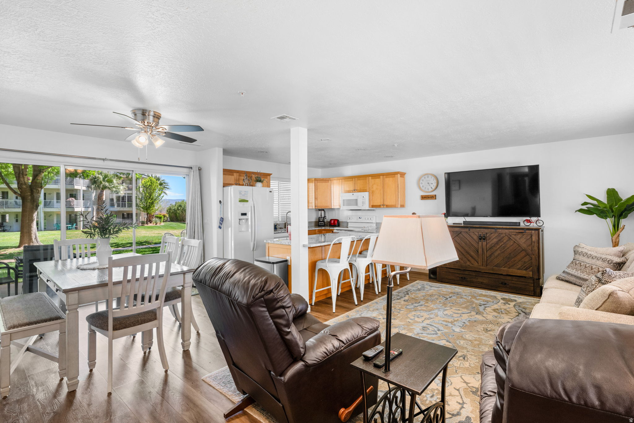 Most affordable fractional in Washington County! Enjoy 1/8 (44 days annually) at beautiful Las Palmas resort in St. George. Unit 1206 is ideally located with the back patio just steps from the waterfall pool. Owners have made special modifications in the home to fit a primary bedroom king, 3 full size queen beds and a Murphy bed fitting up to 10 in beds. The most affordable way to enjoy St. George sunshine. Call today for a showing!