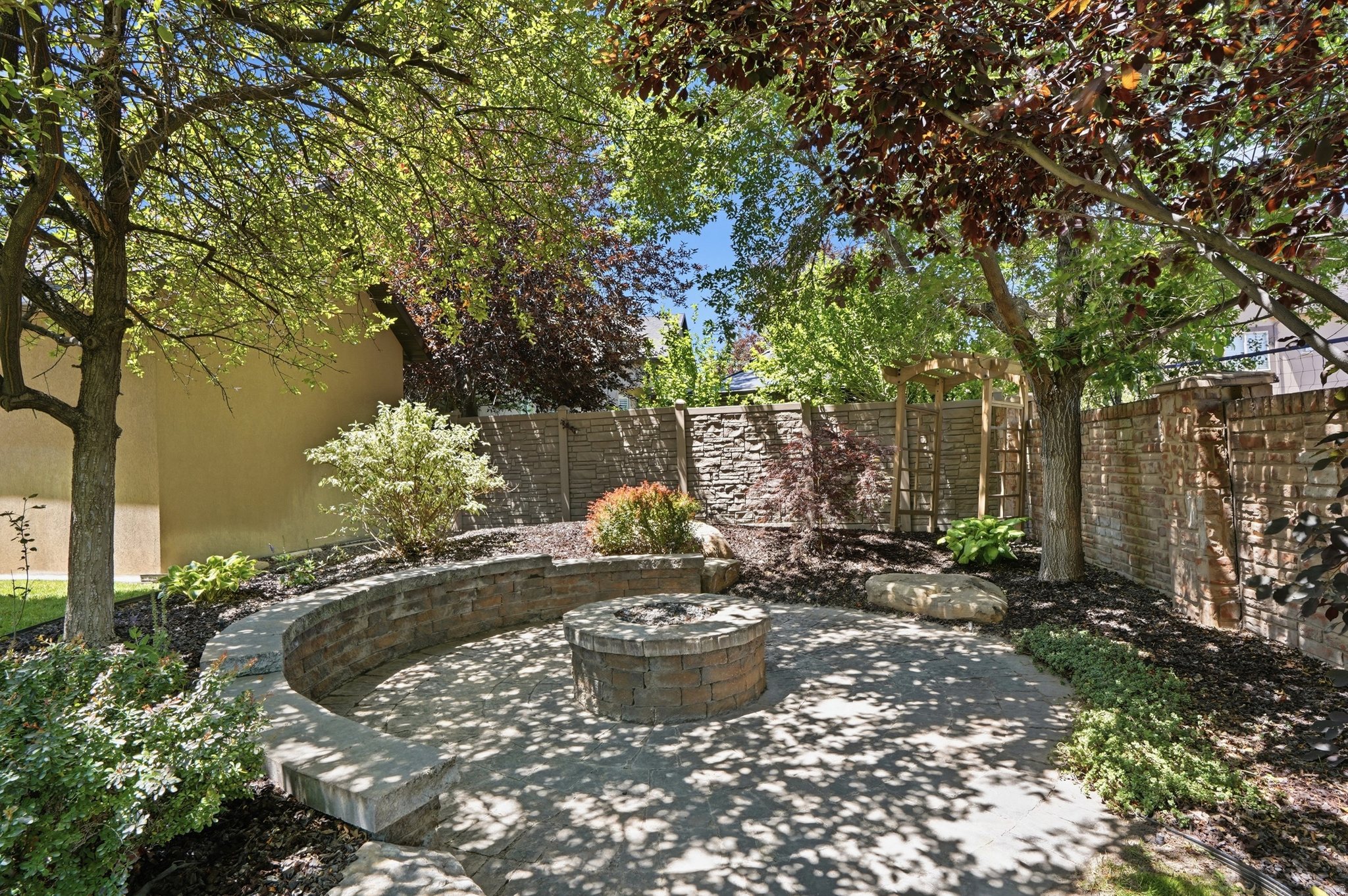 BISON RIDGE - Residential
