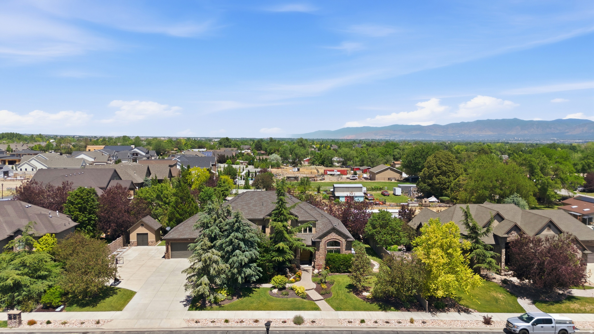 BISON RIDGE - Residential