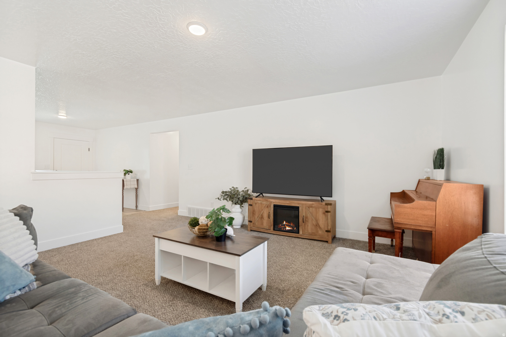 THE HILLS AT SUMMIT RIDGE - Residential