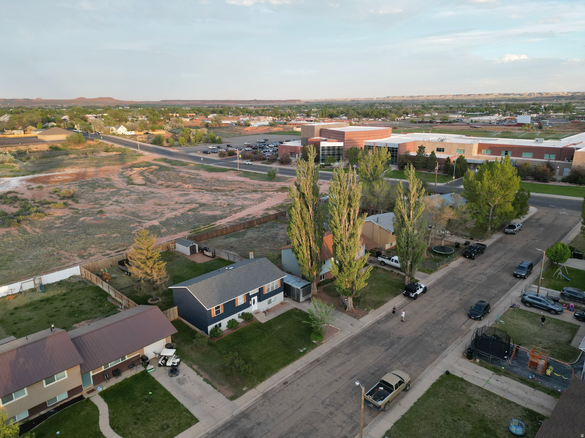 EMERALD HILLS - Residential