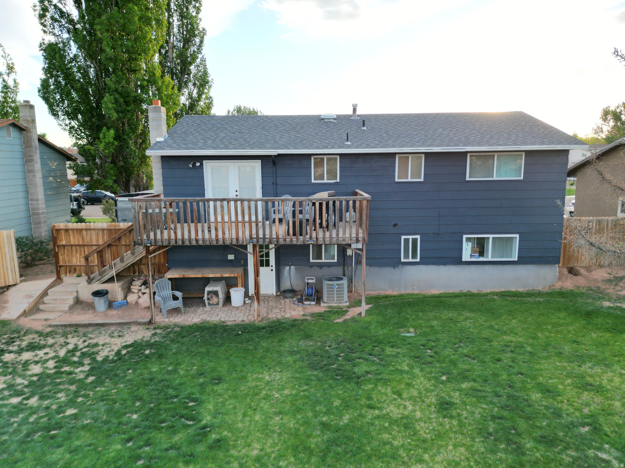 EMERALD HILLS - Residential