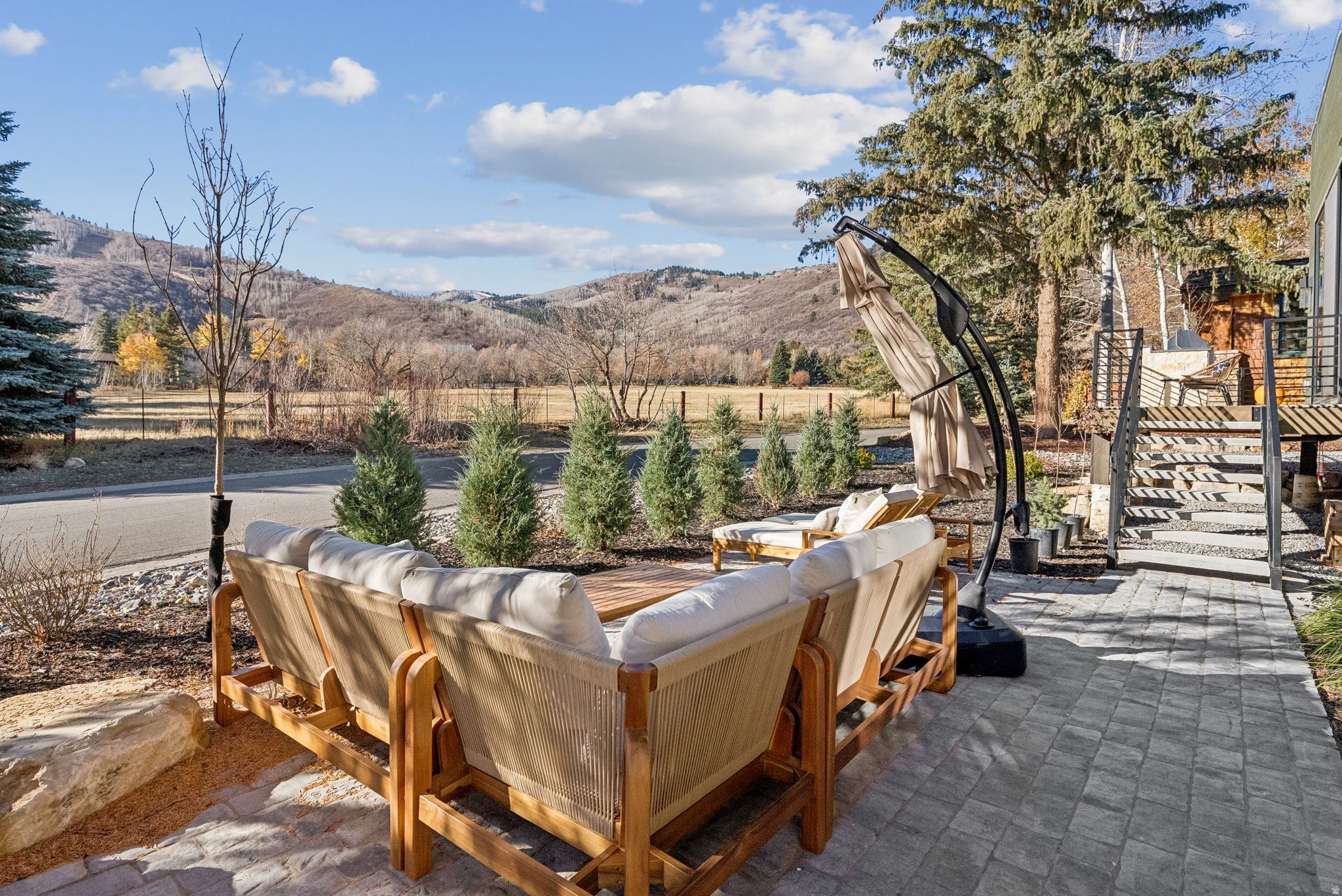 THAYNES CANYON - Residential