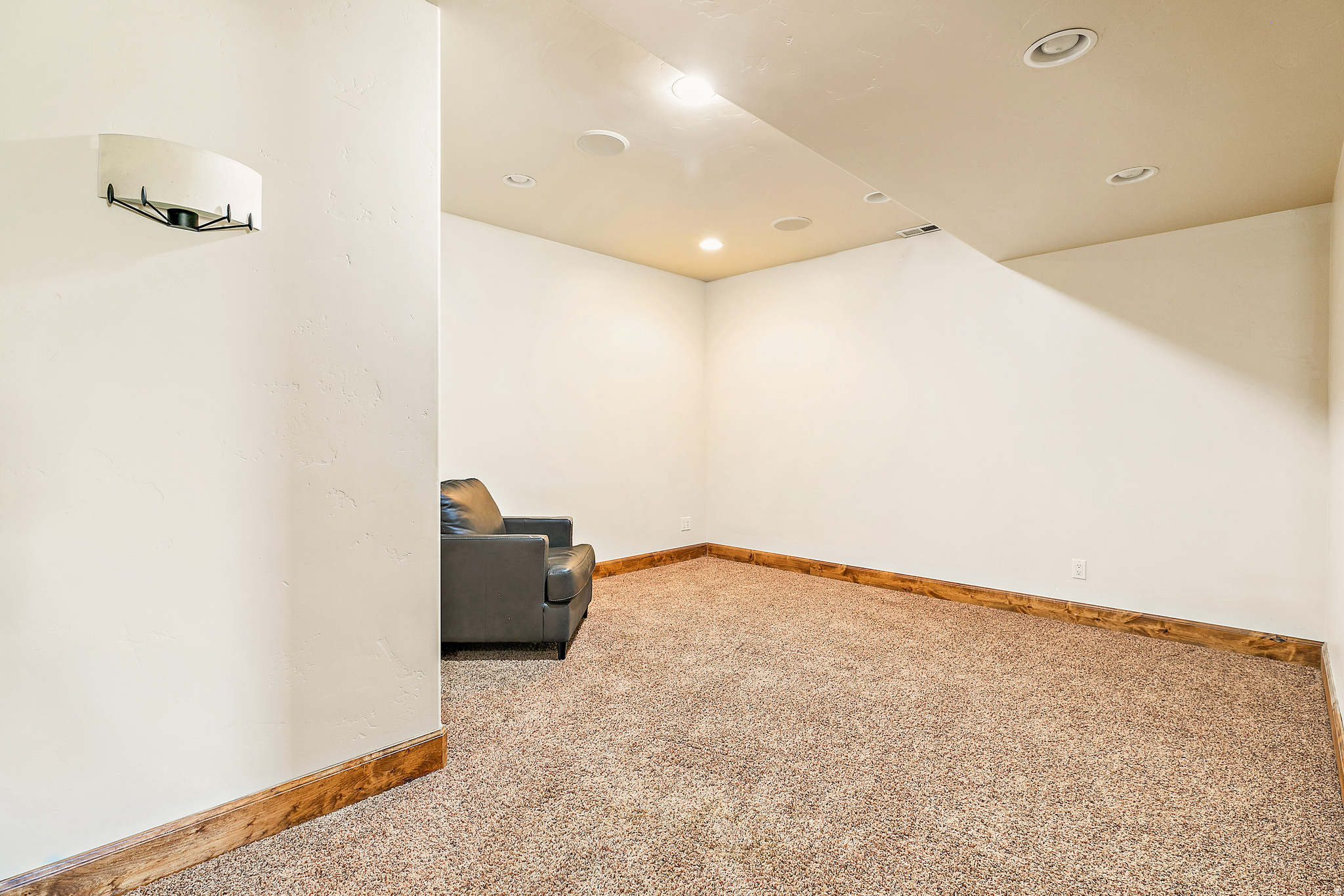 HANLINE HAMLET ESTAT - Residential