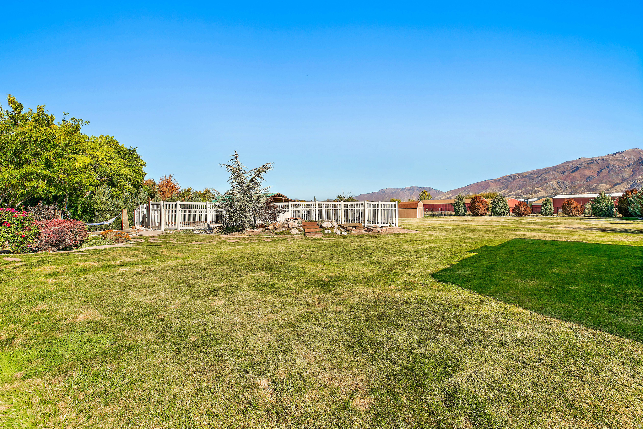 HANLINE HAMLET ESTAT - Residential