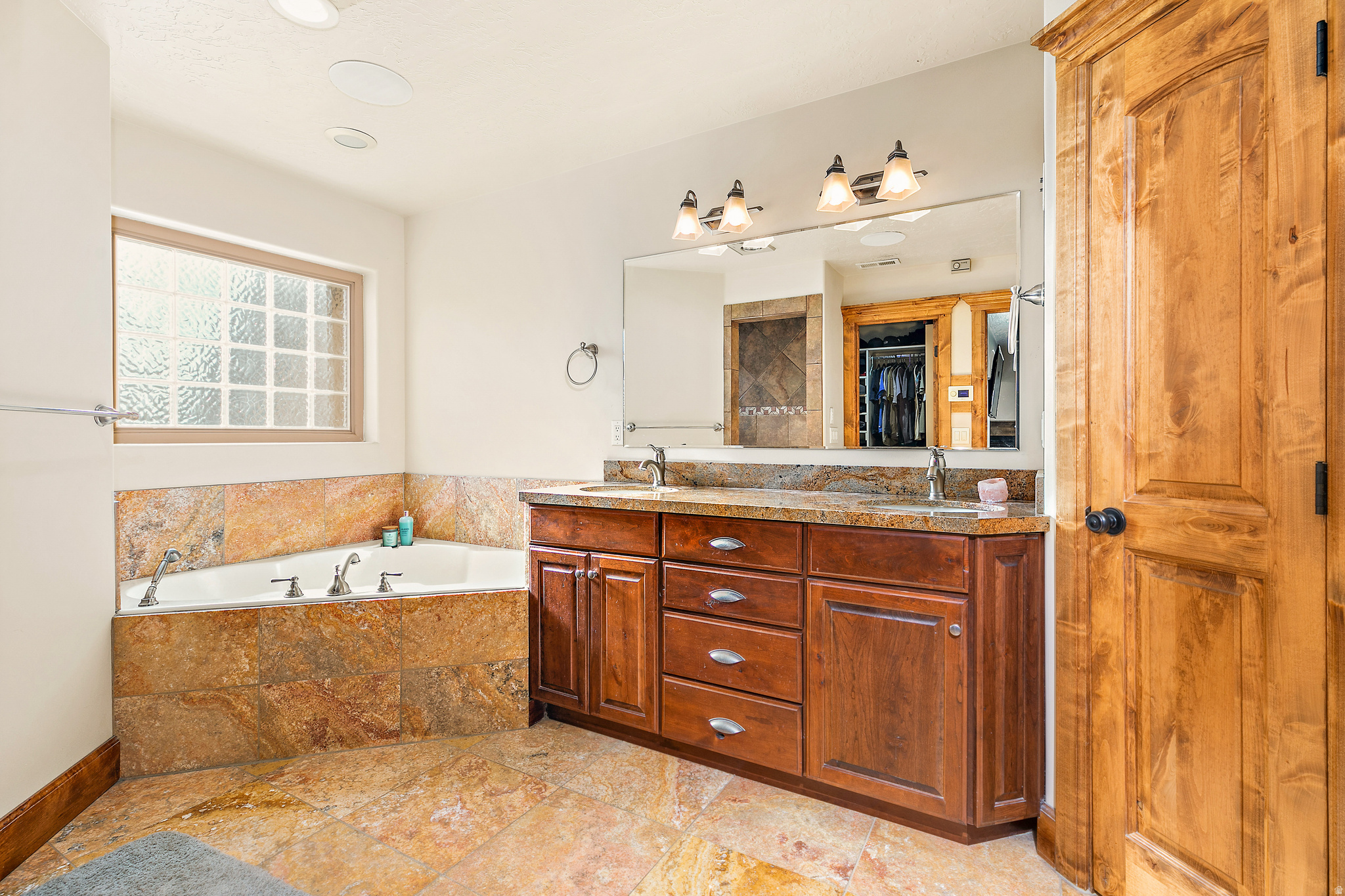 HANLINE HAMLET ESTAT - Residential