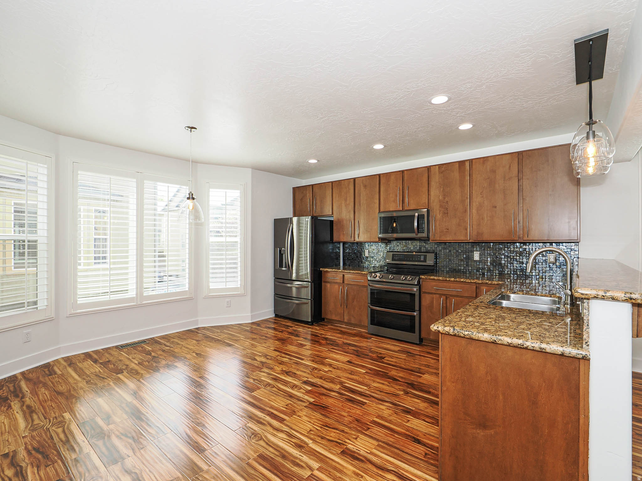 WAVERLY - Residential