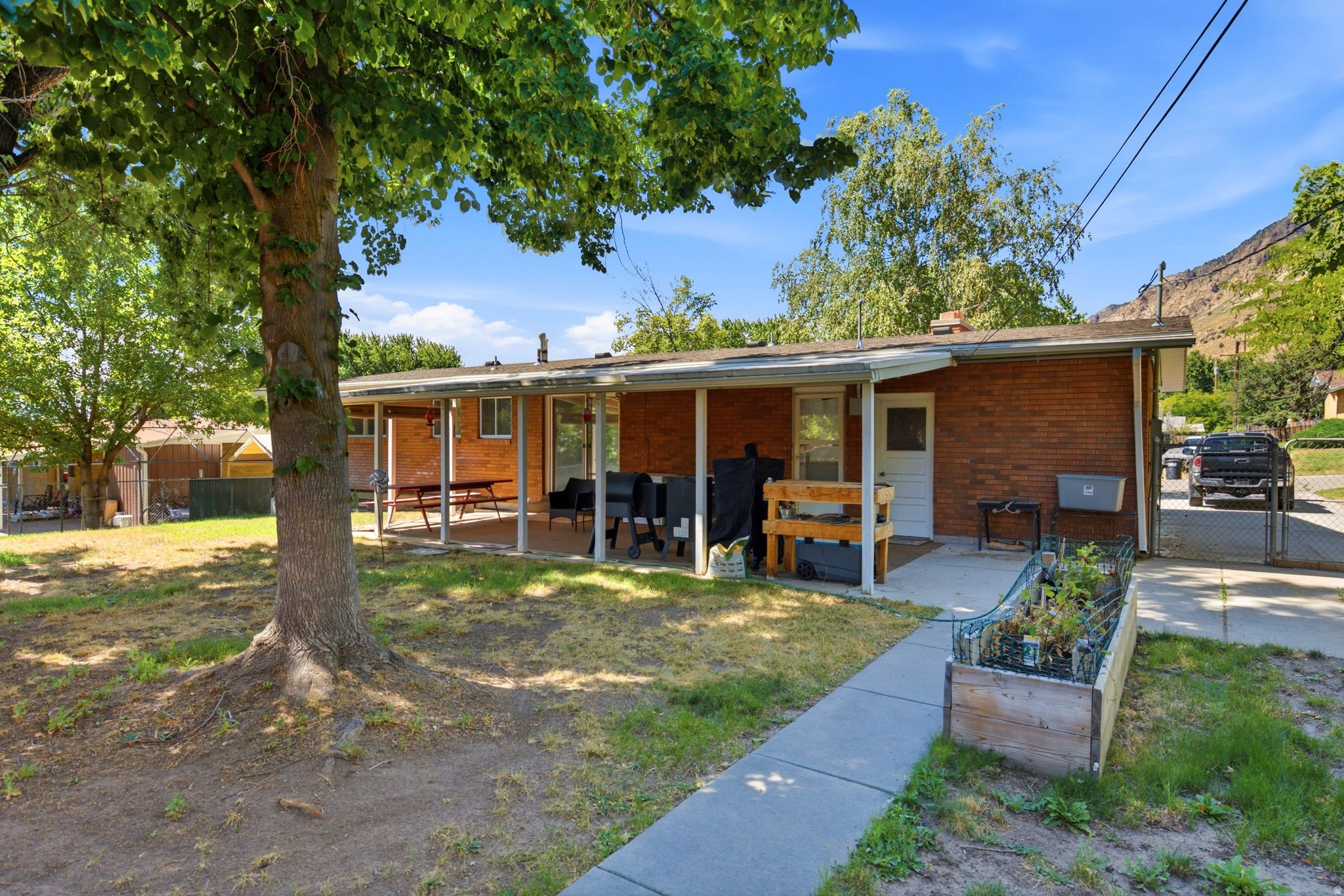 SUNSET HGTS - Residential