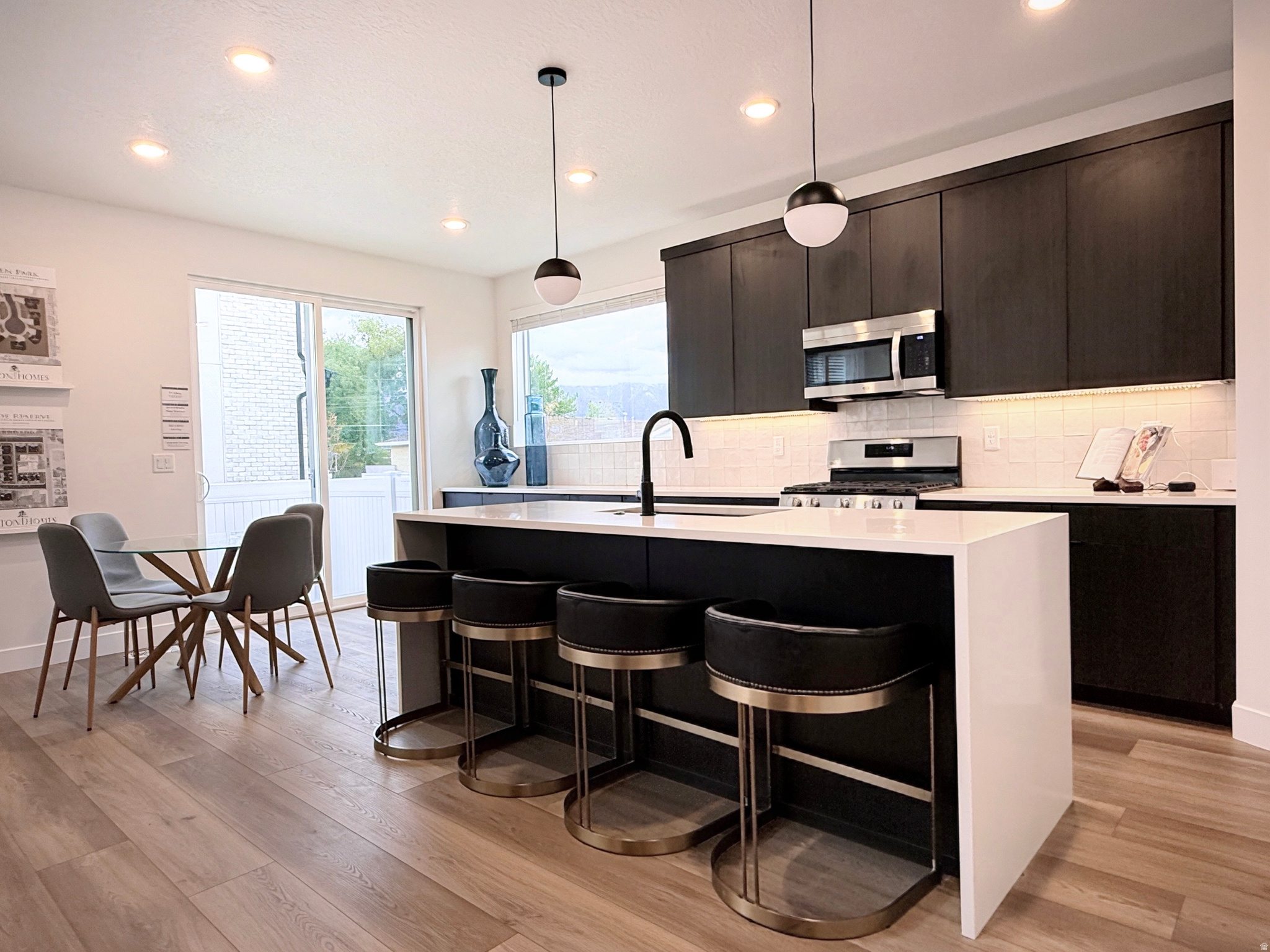 TRAILSIDE RESERVE - Residential
