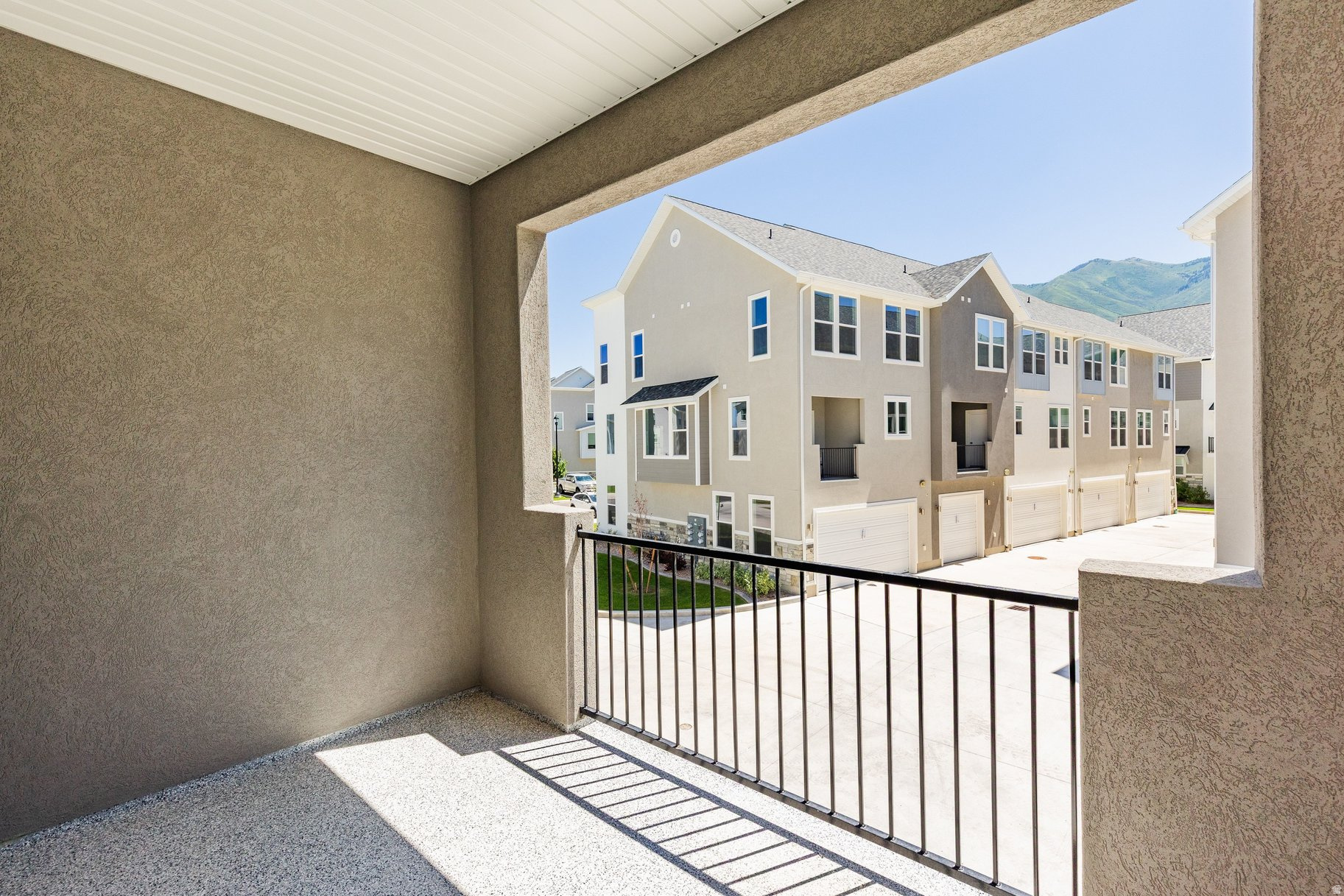 RIDGE - Residential