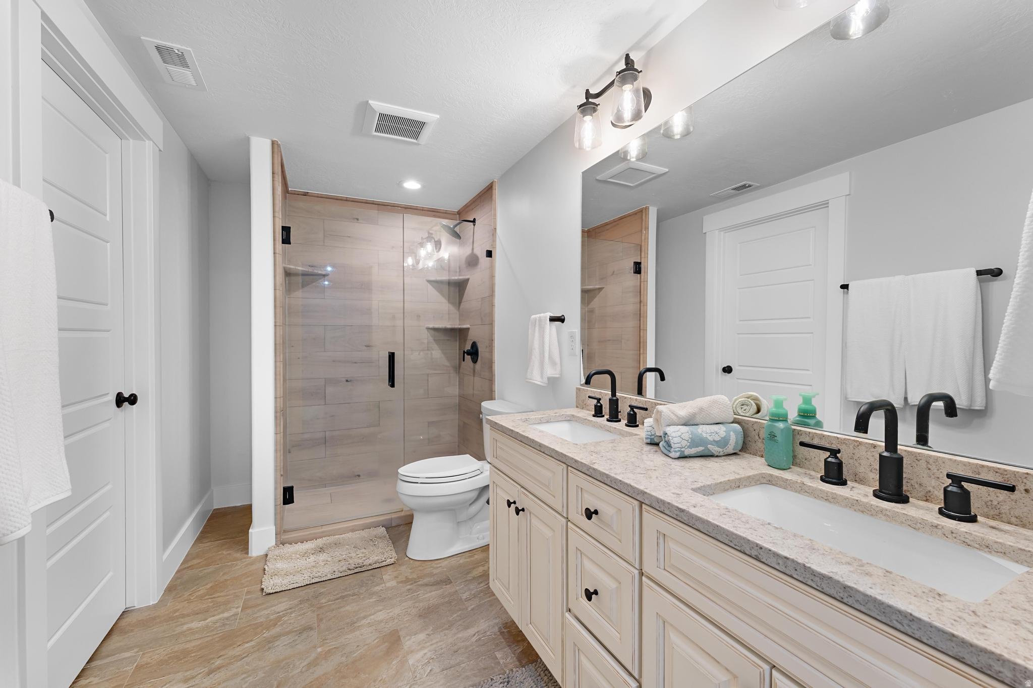 CATALINA BAY - Residential