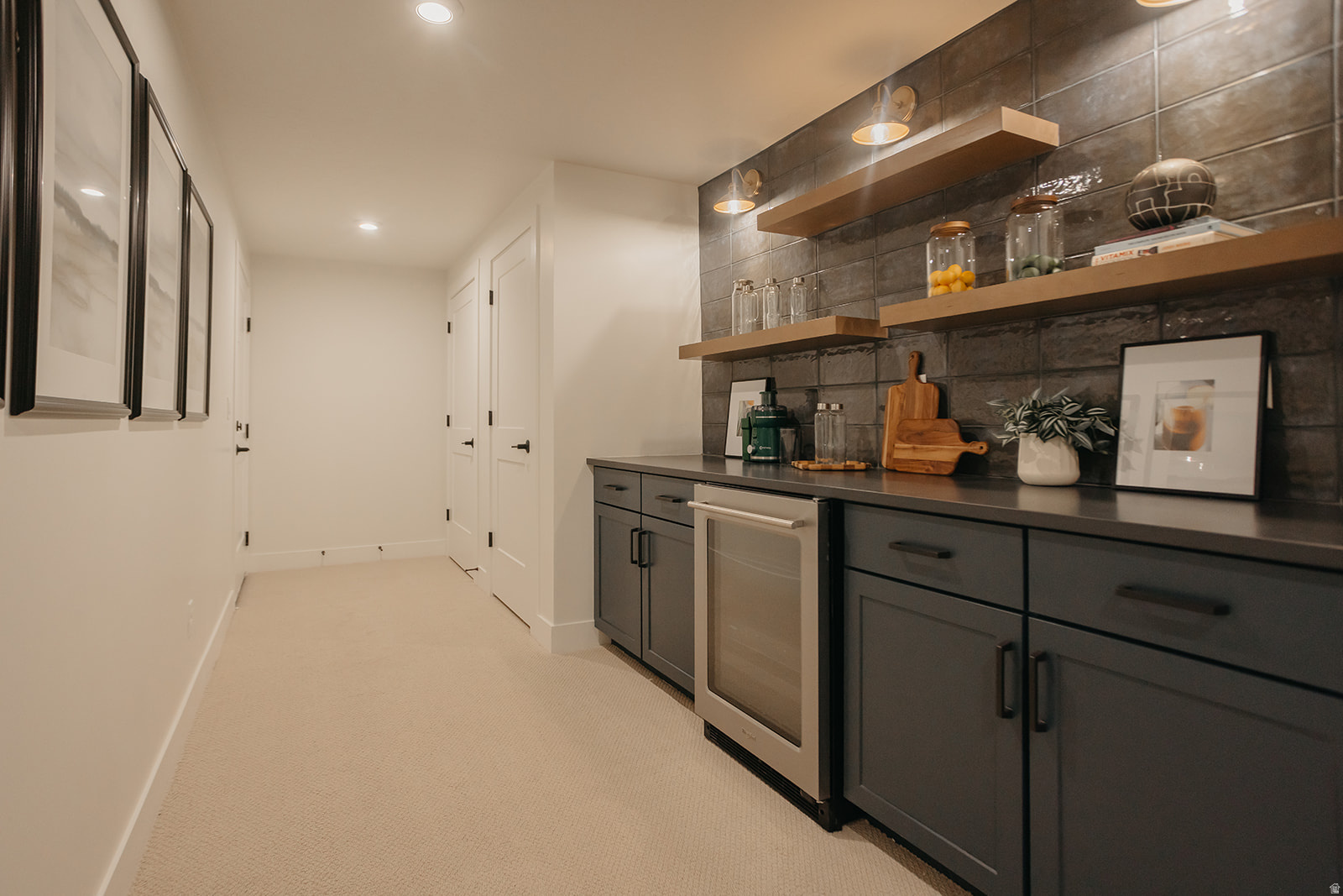 WILLOW ESTATES - Residential
