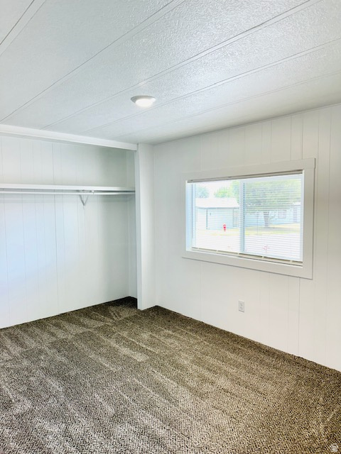 LAKEVIEW ESTATES - Residential