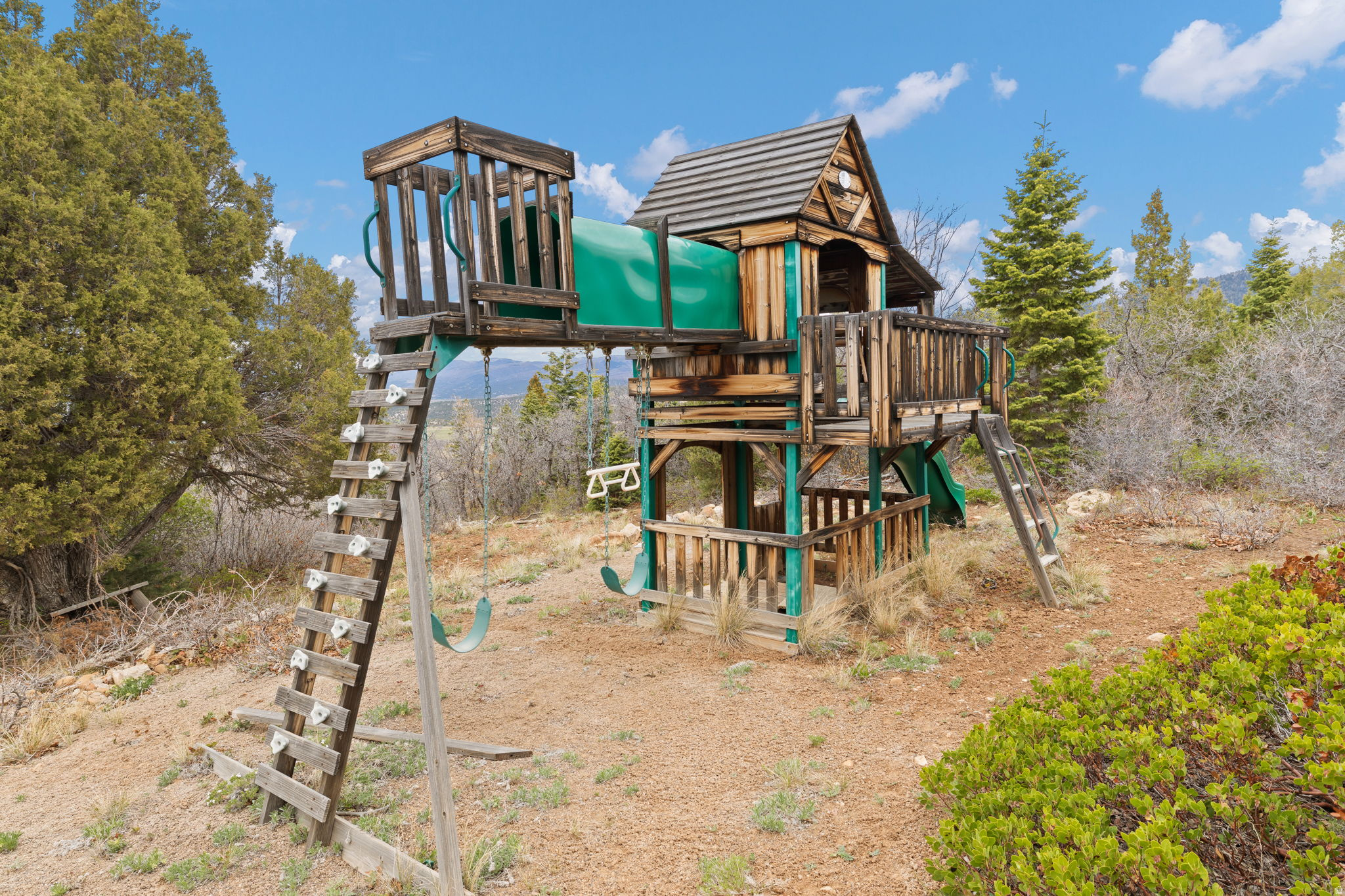 SPRING CITY RANCHERO - Residential