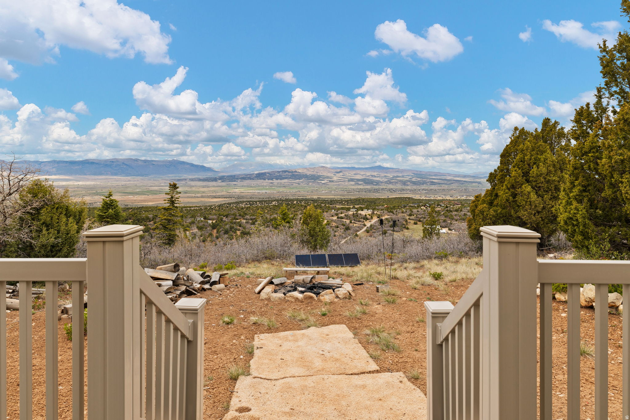 SPRING CITY RANCHERO - Residential