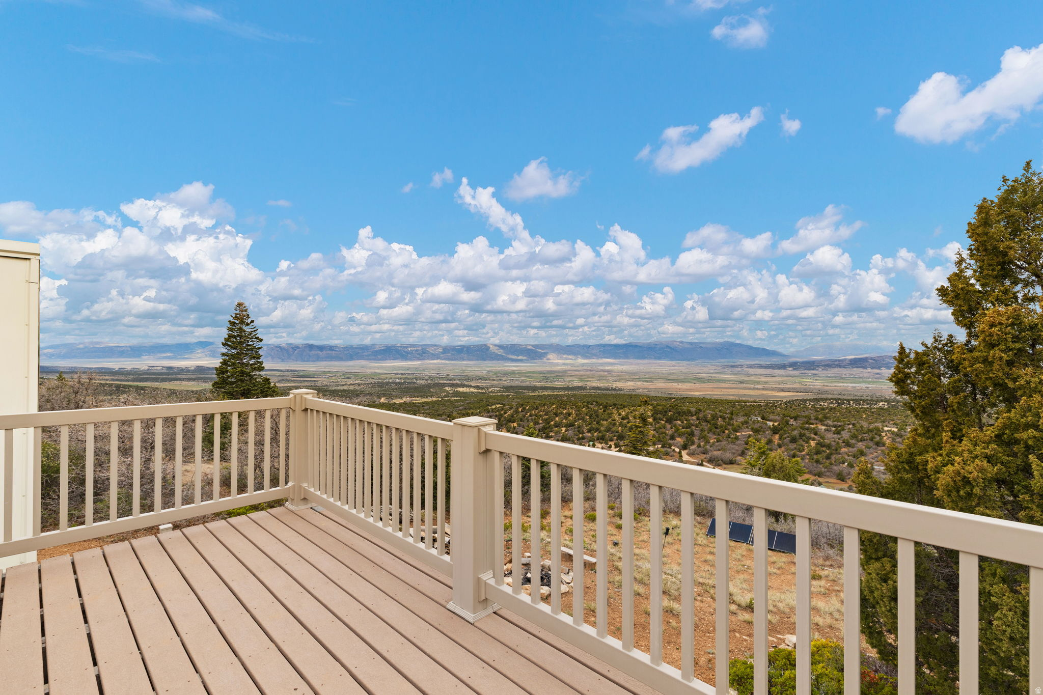 SPRING CITY RANCHERO - Residential