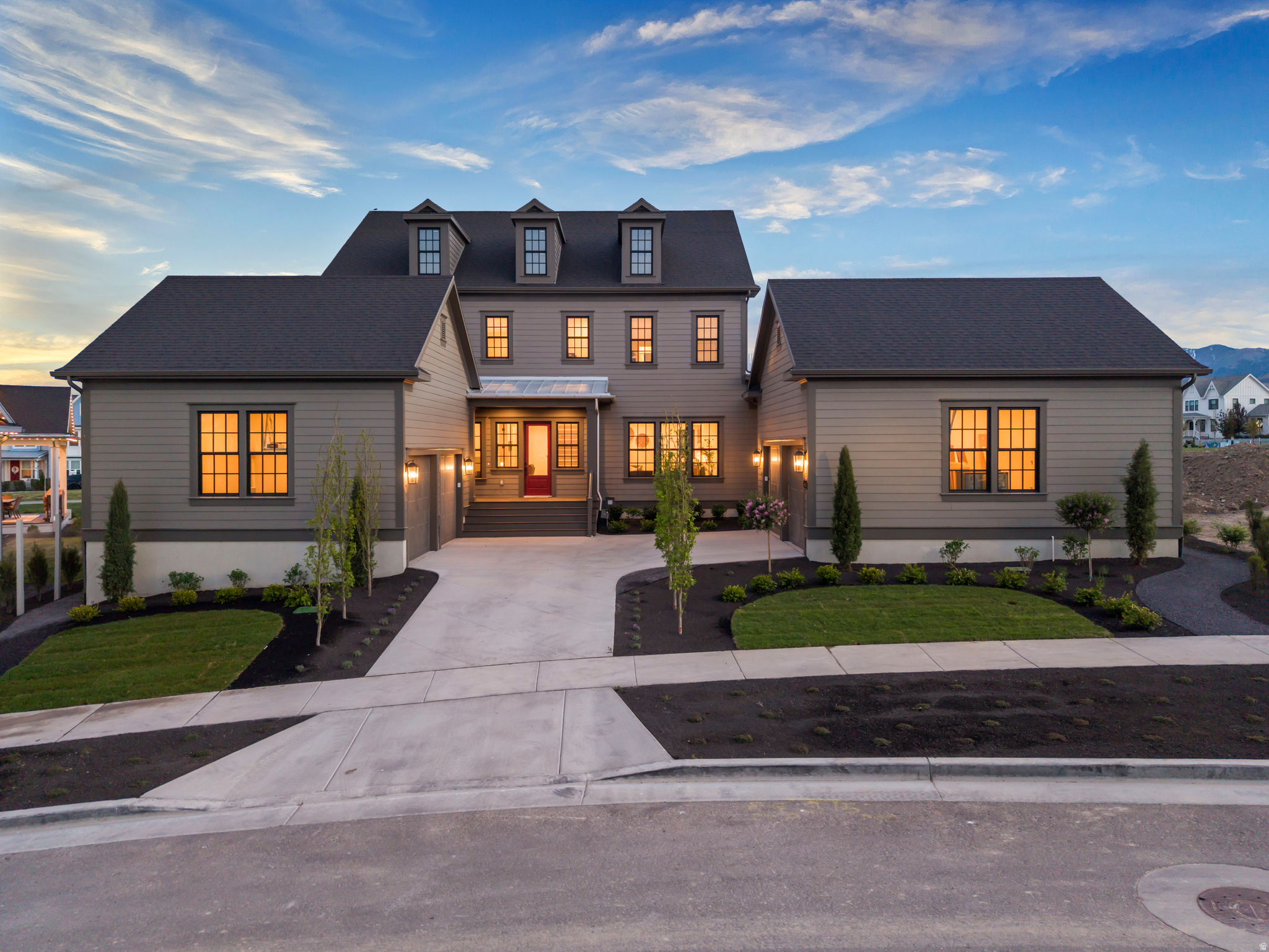 DAYBREAK - Residential
