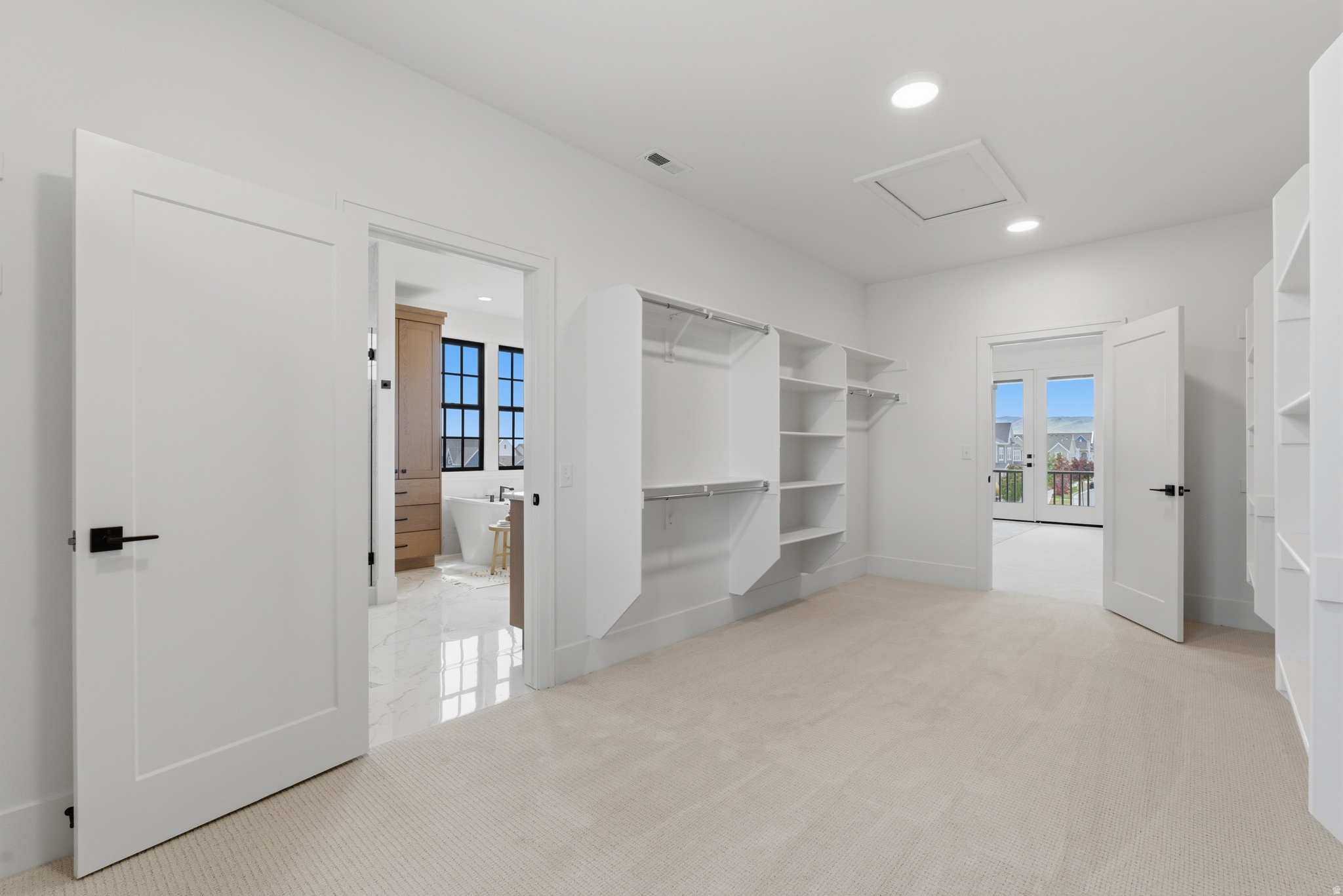 DAYBREAK - Residential
