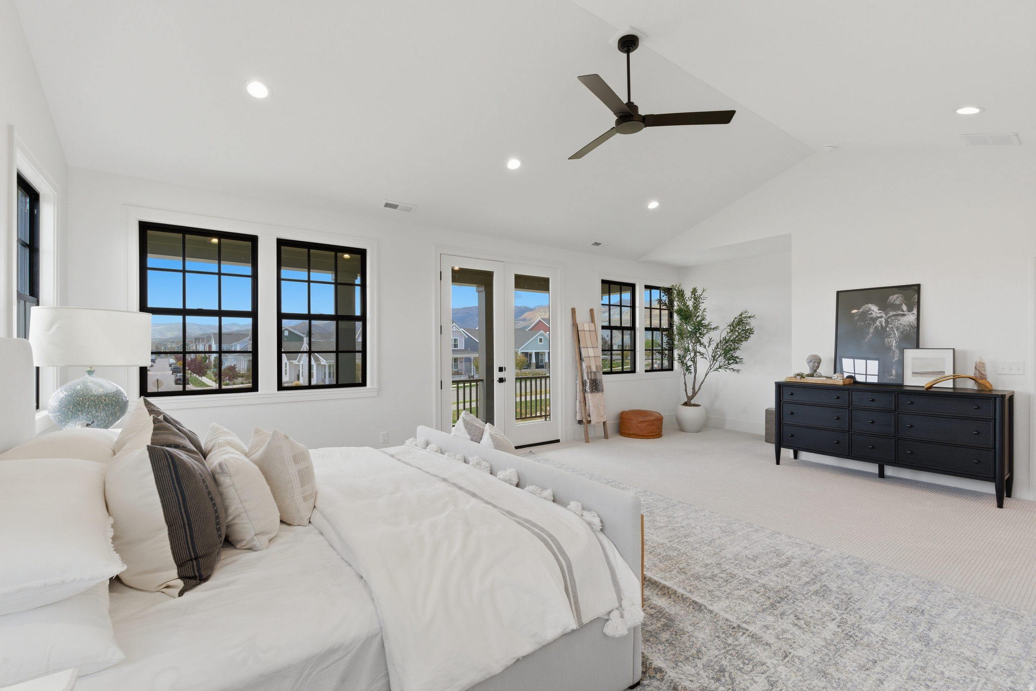 DAYBREAK - Residential