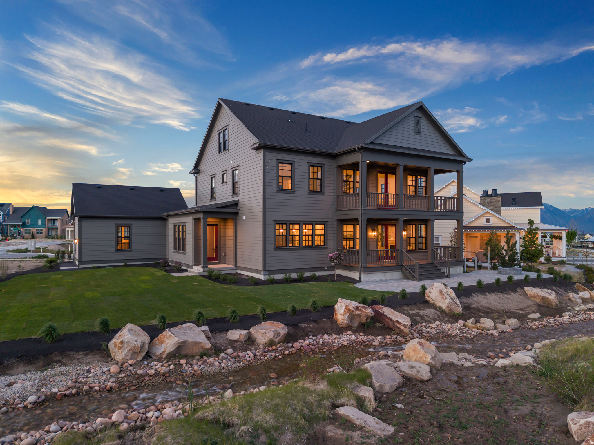 DAYBREAK - Residential