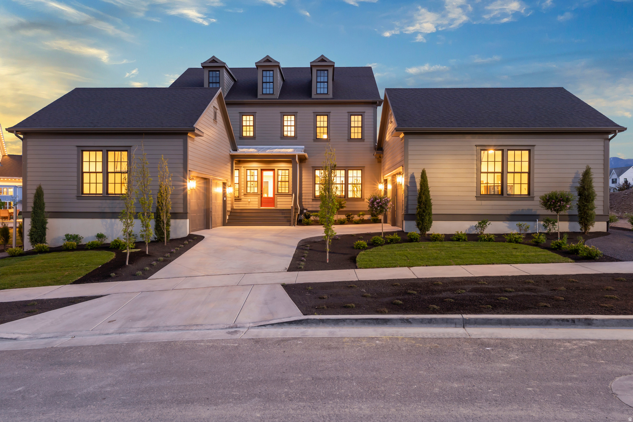 DAYBREAK - Residential
