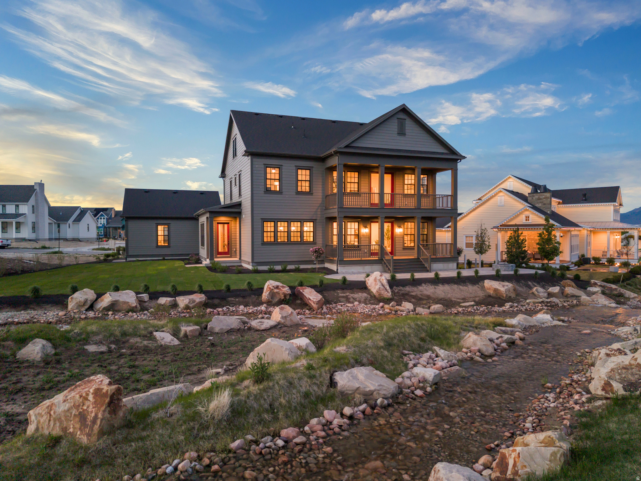 DAYBREAK - Residential