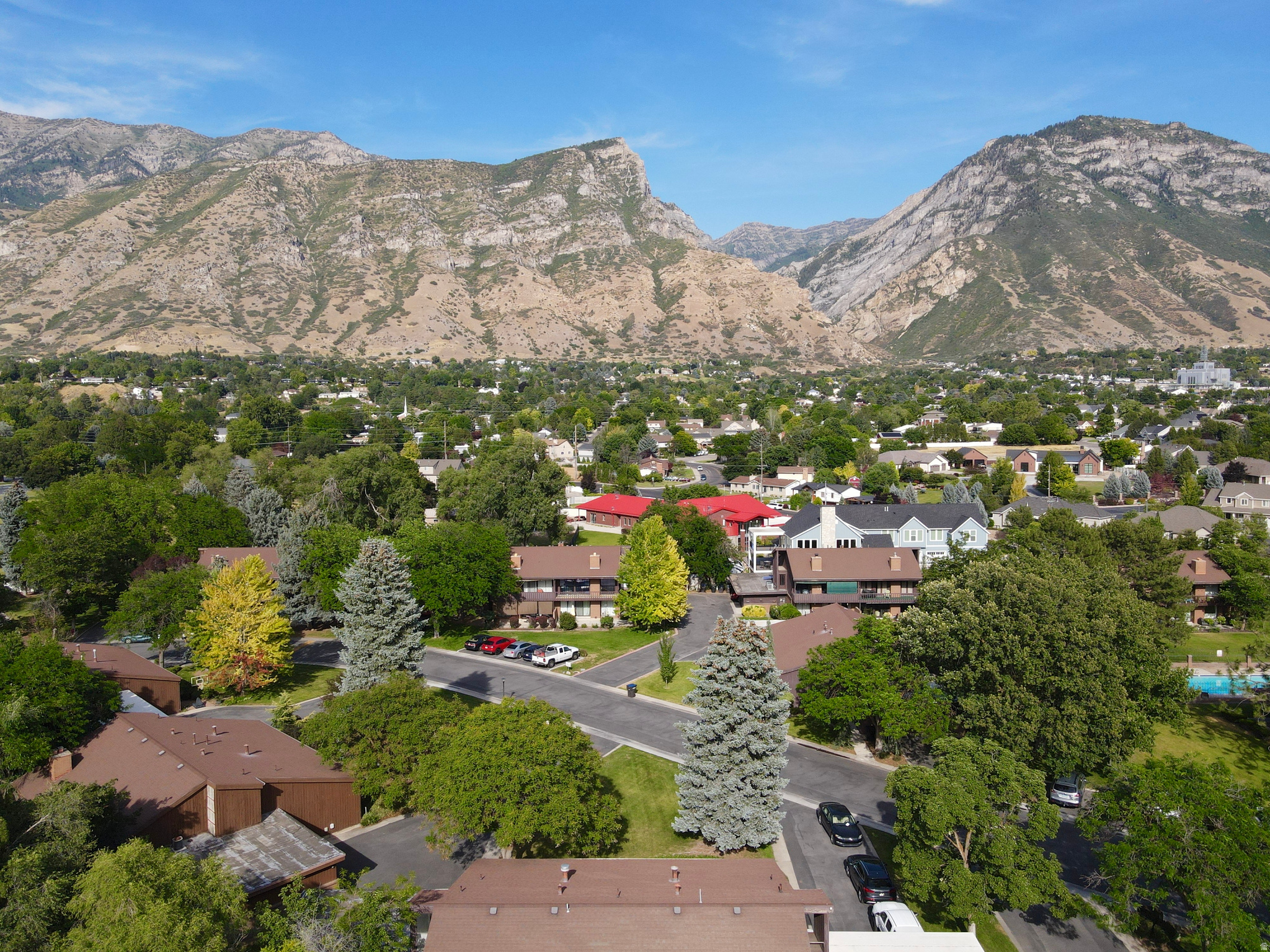 EDGEWOOD - Residential