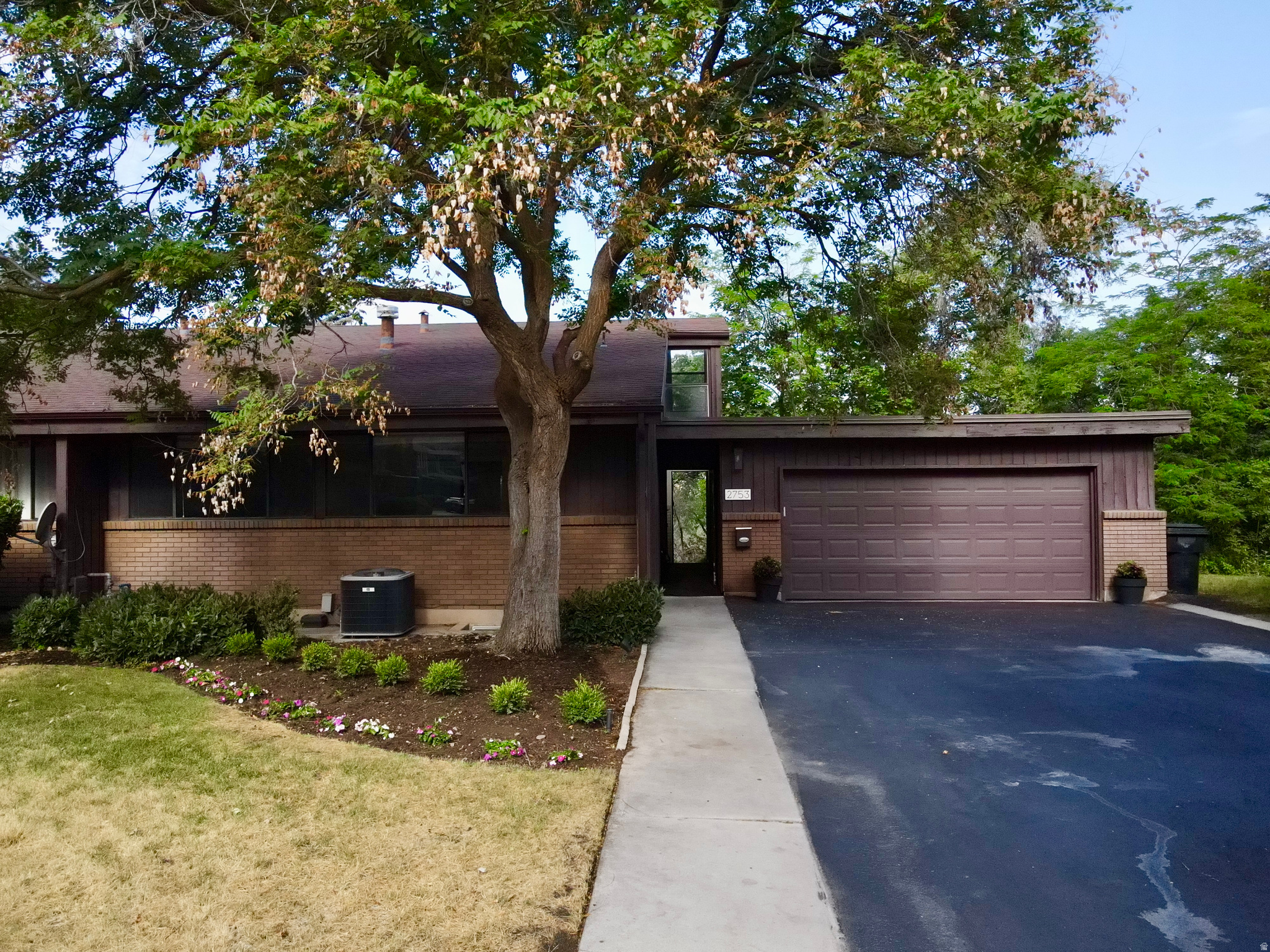 EDGEWOOD - Residential