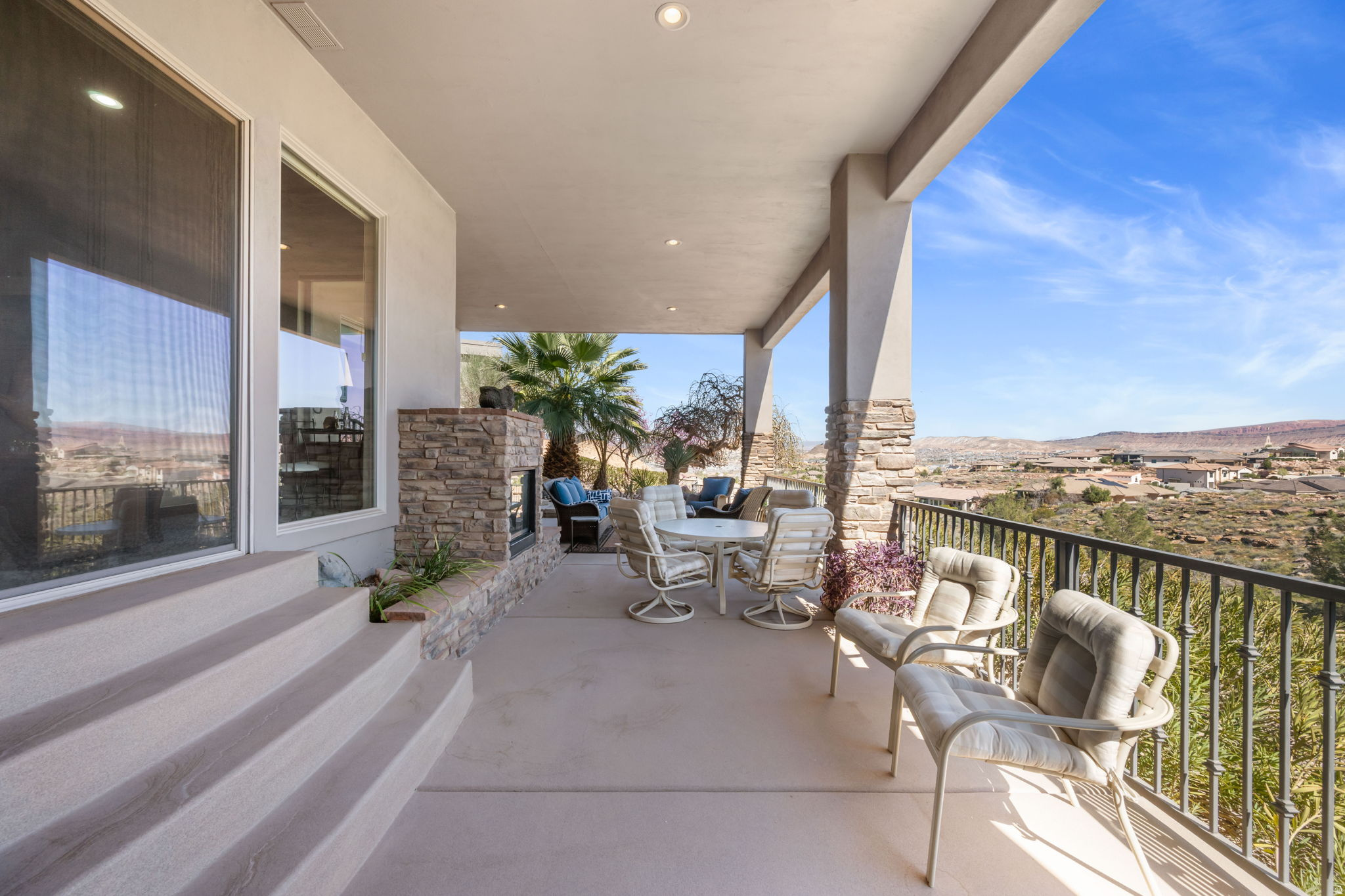 STONE CLIFF 1 - Residential