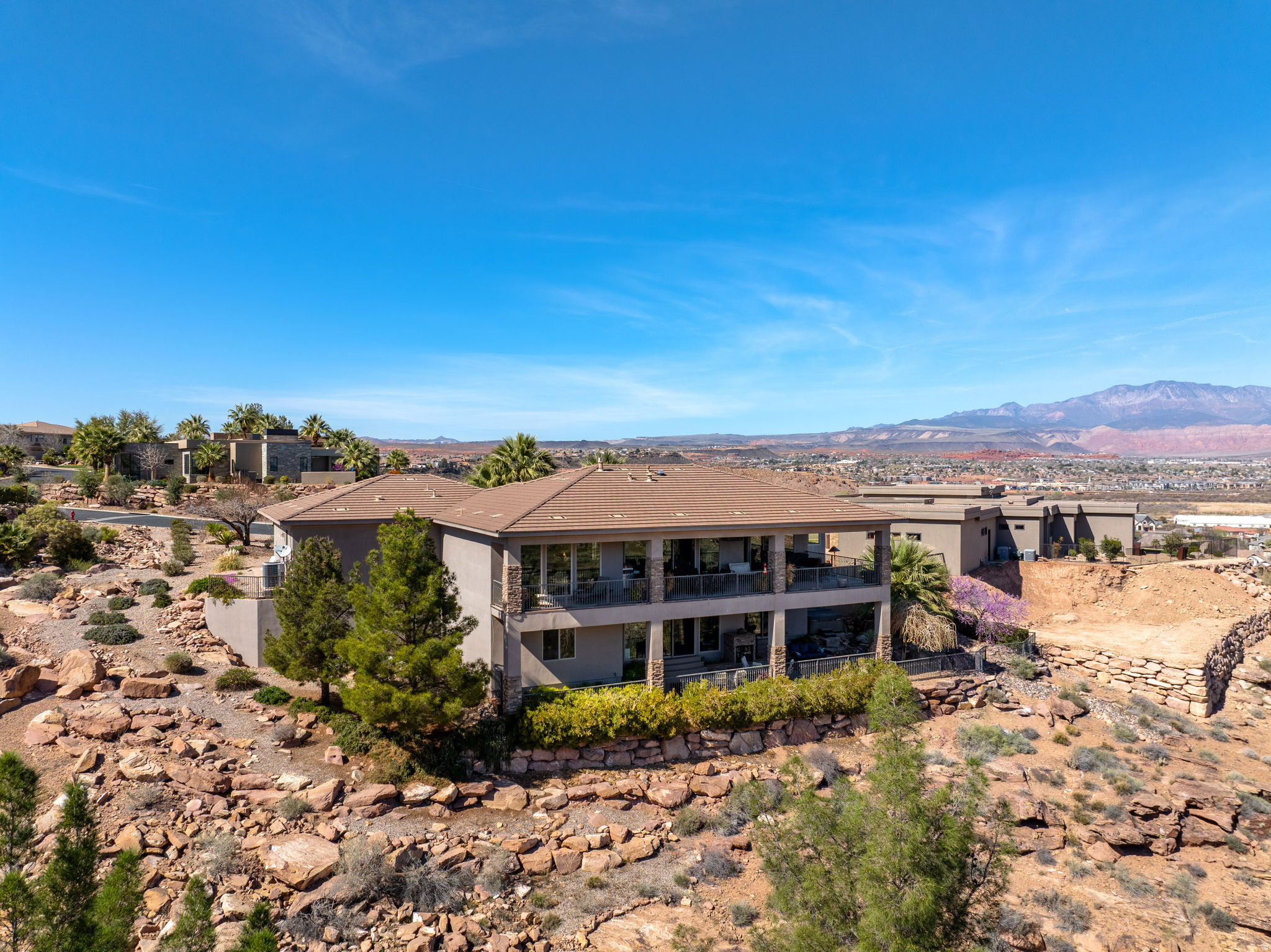 STONE CLIFF 1 - Residential